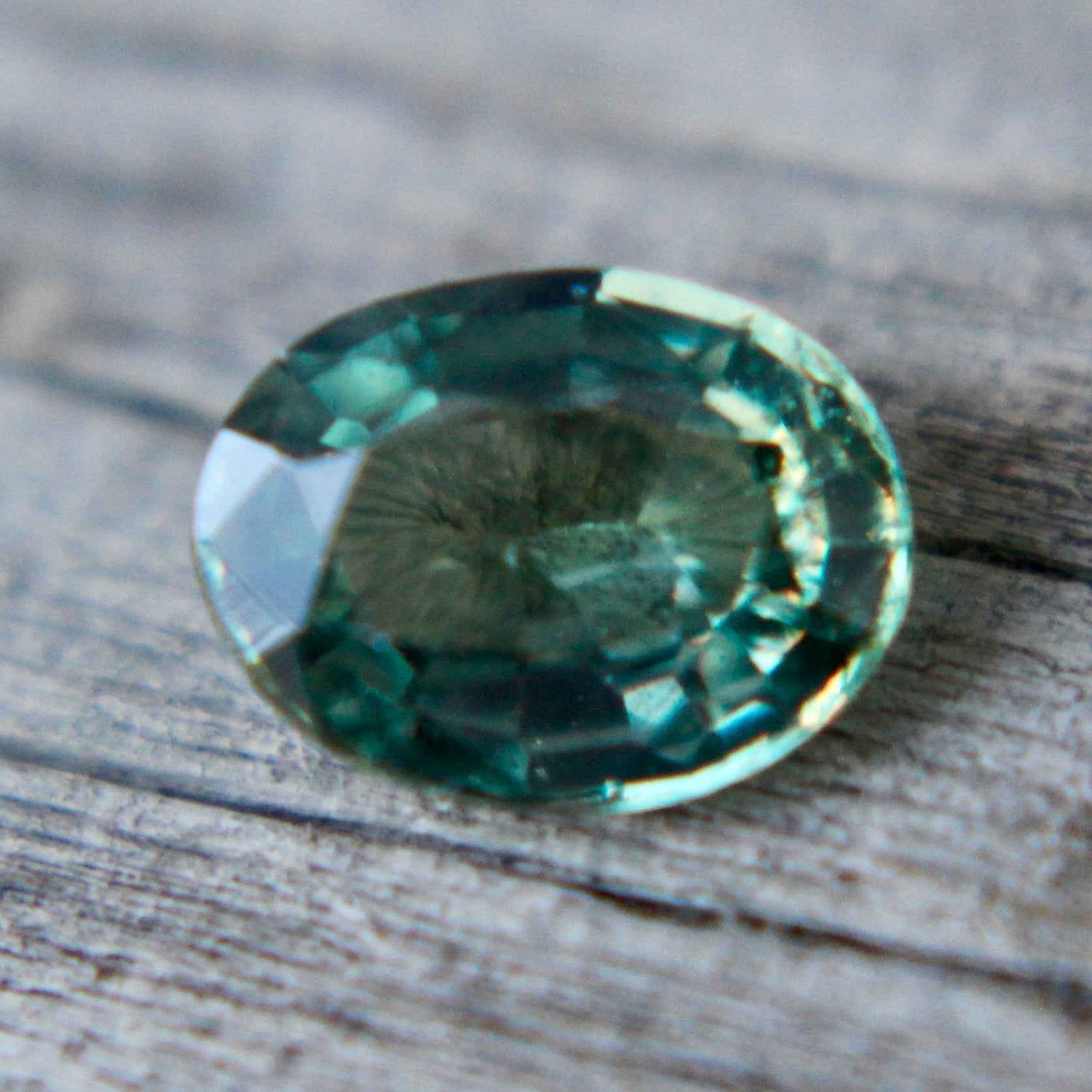 Natural Green Sapphire - Sapphirepal