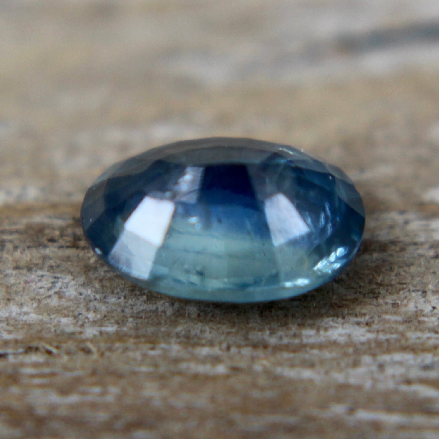 Natural Green Sapphire - Sapphirepal