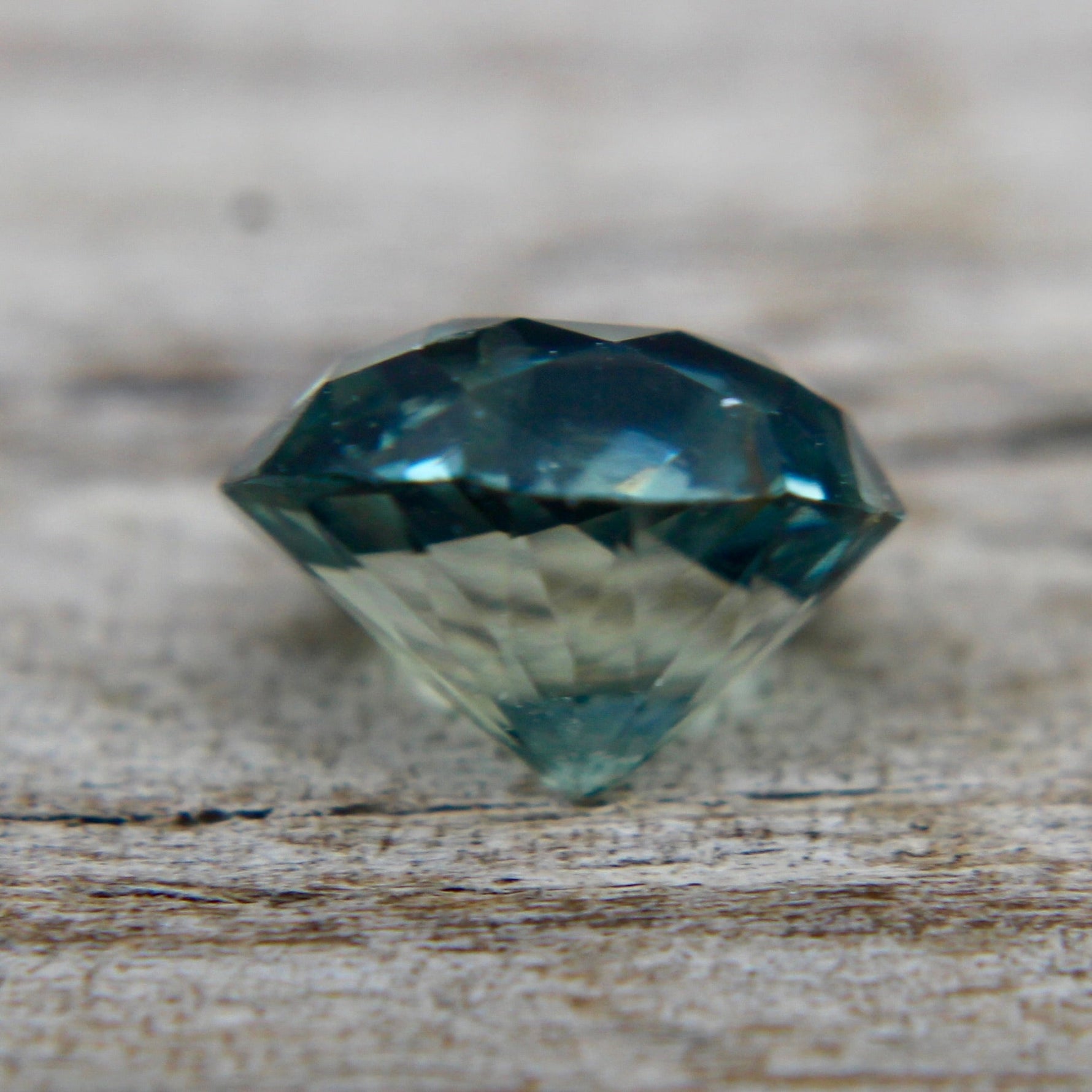 Natural Green Sapphire - Sapphirepal