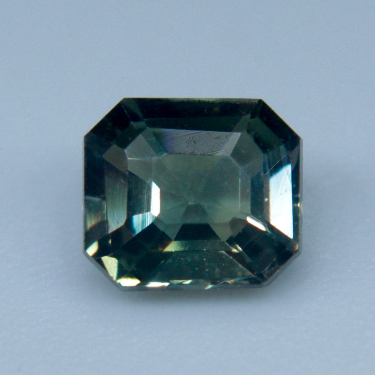 Natural Green Sapphire - Sapphirepal