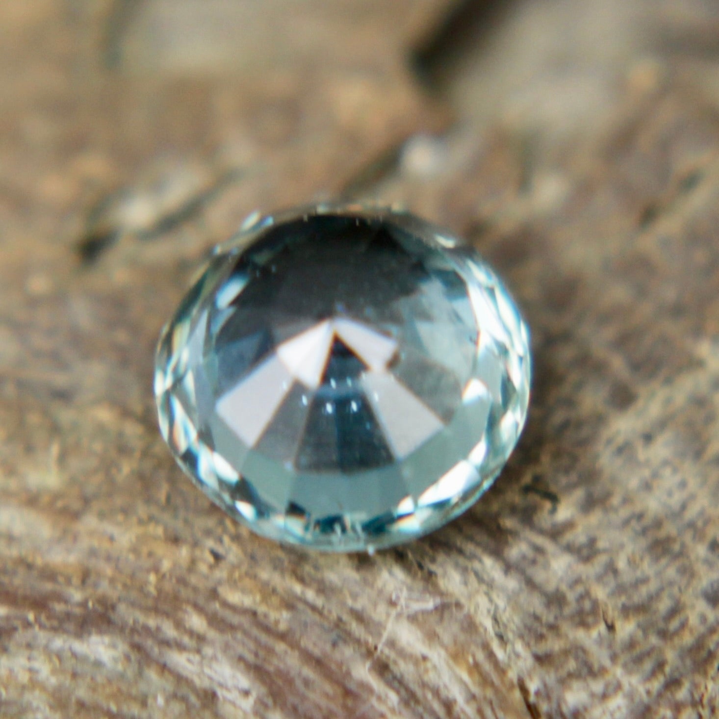 Natural Green Sapphire - Sapphirepal