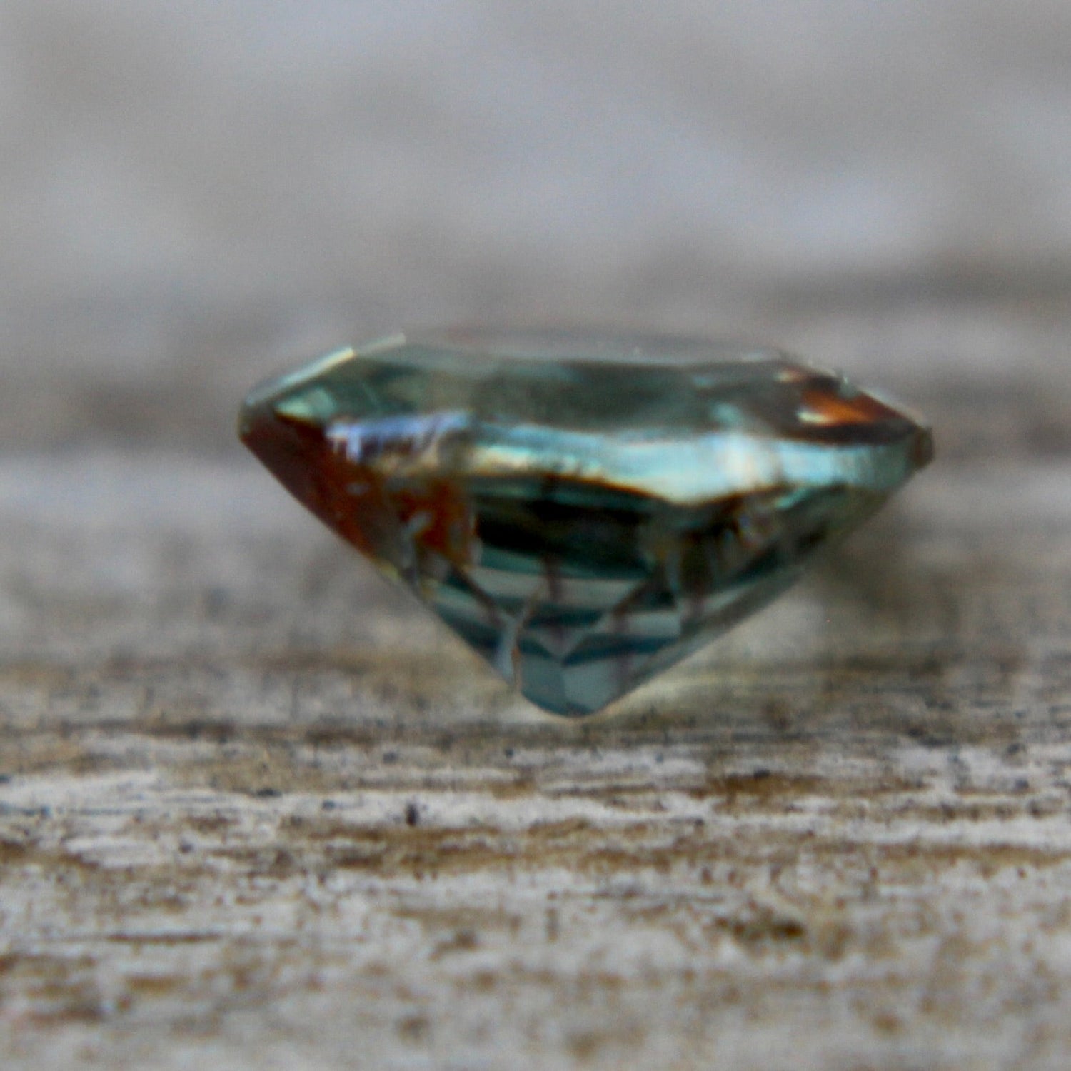 Natural Green Sapphire - Sapphirepal