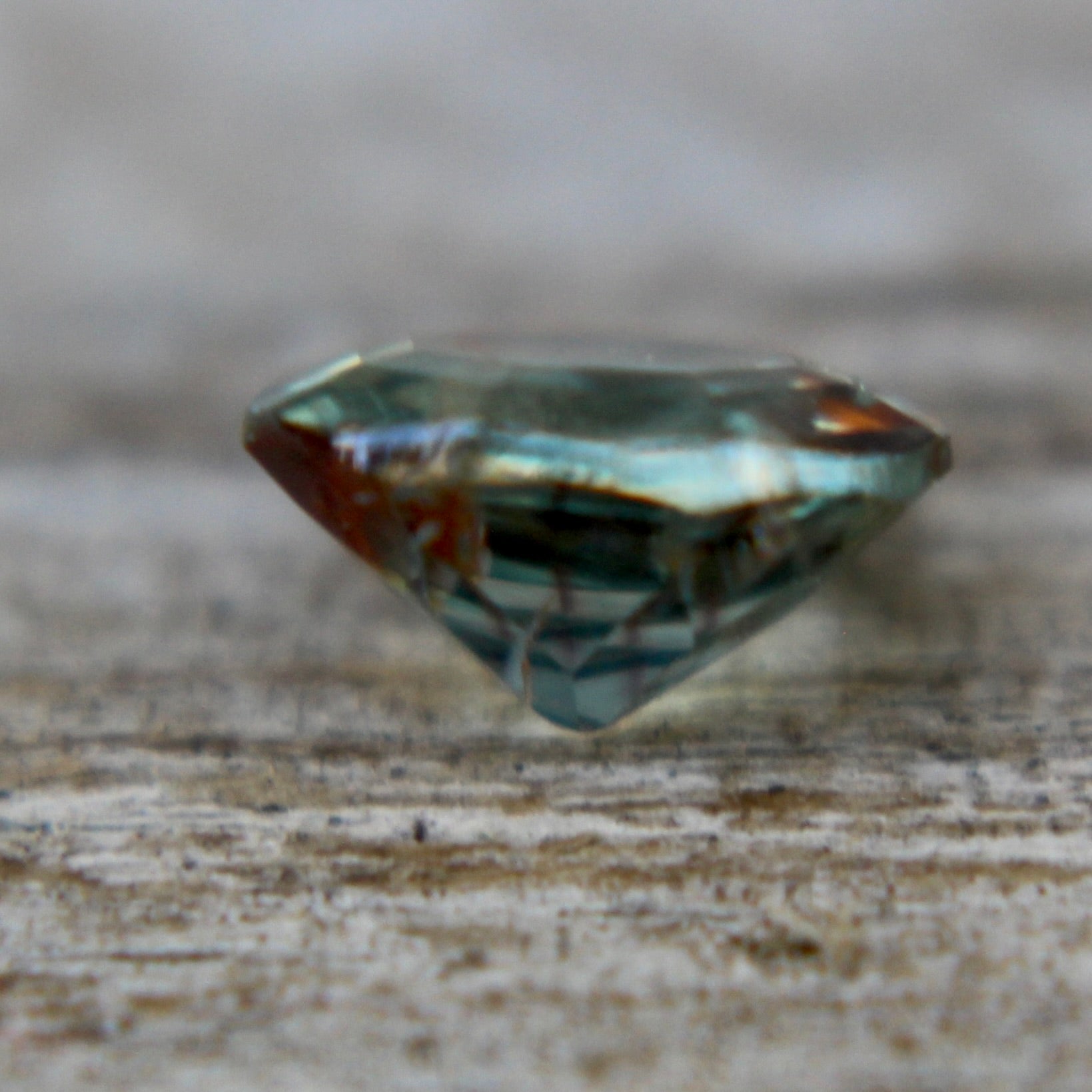 Natural Green Sapphire - Sapphirepal