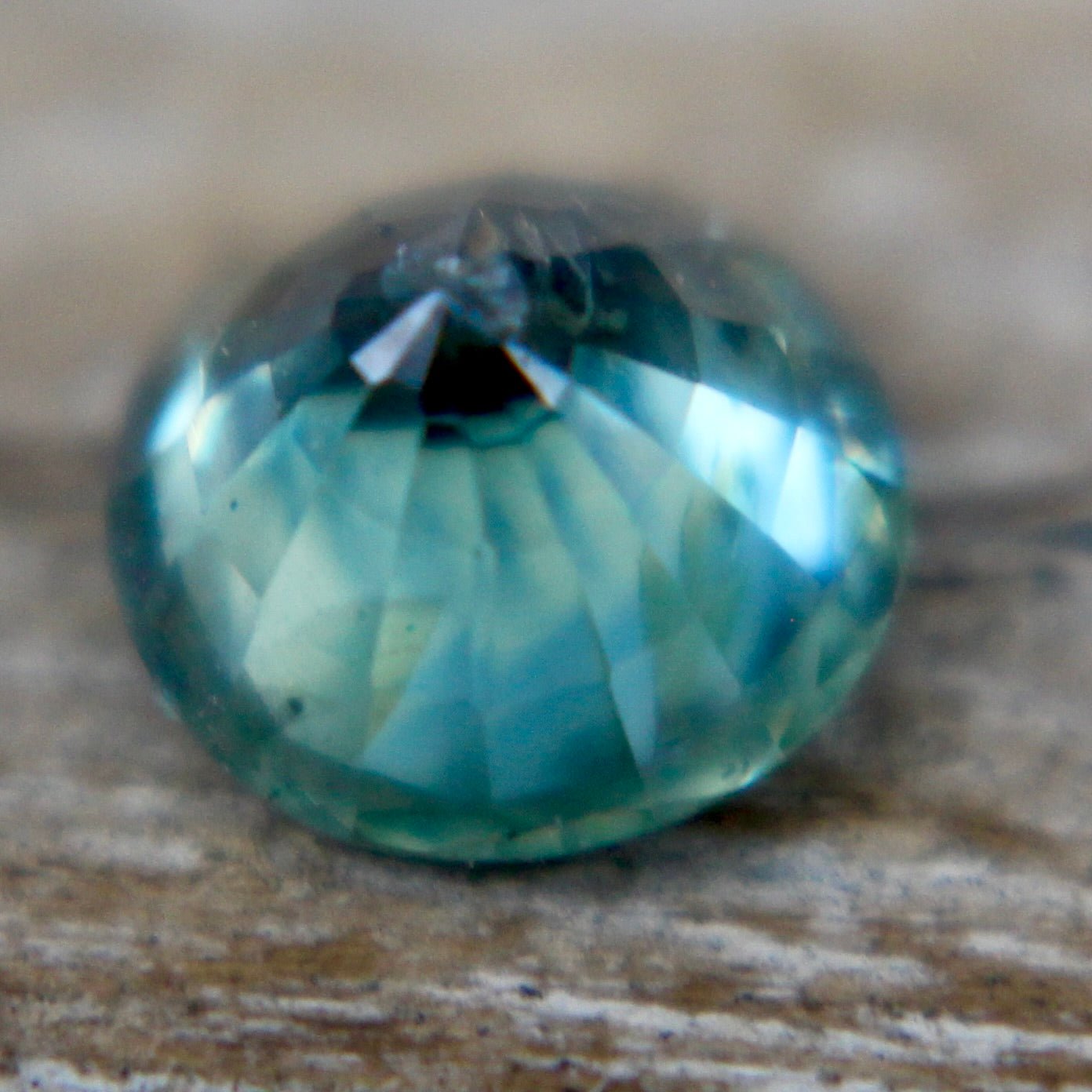 Natural Green Sapphire - Sapphirepal