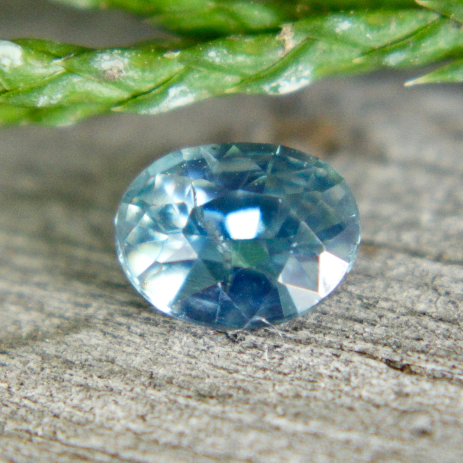 Natural Green Sapphire - Sapphirepal