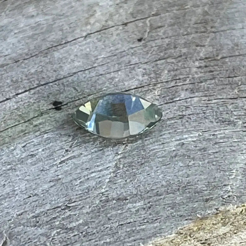 Natural Green Sapphire - Sapphirepal