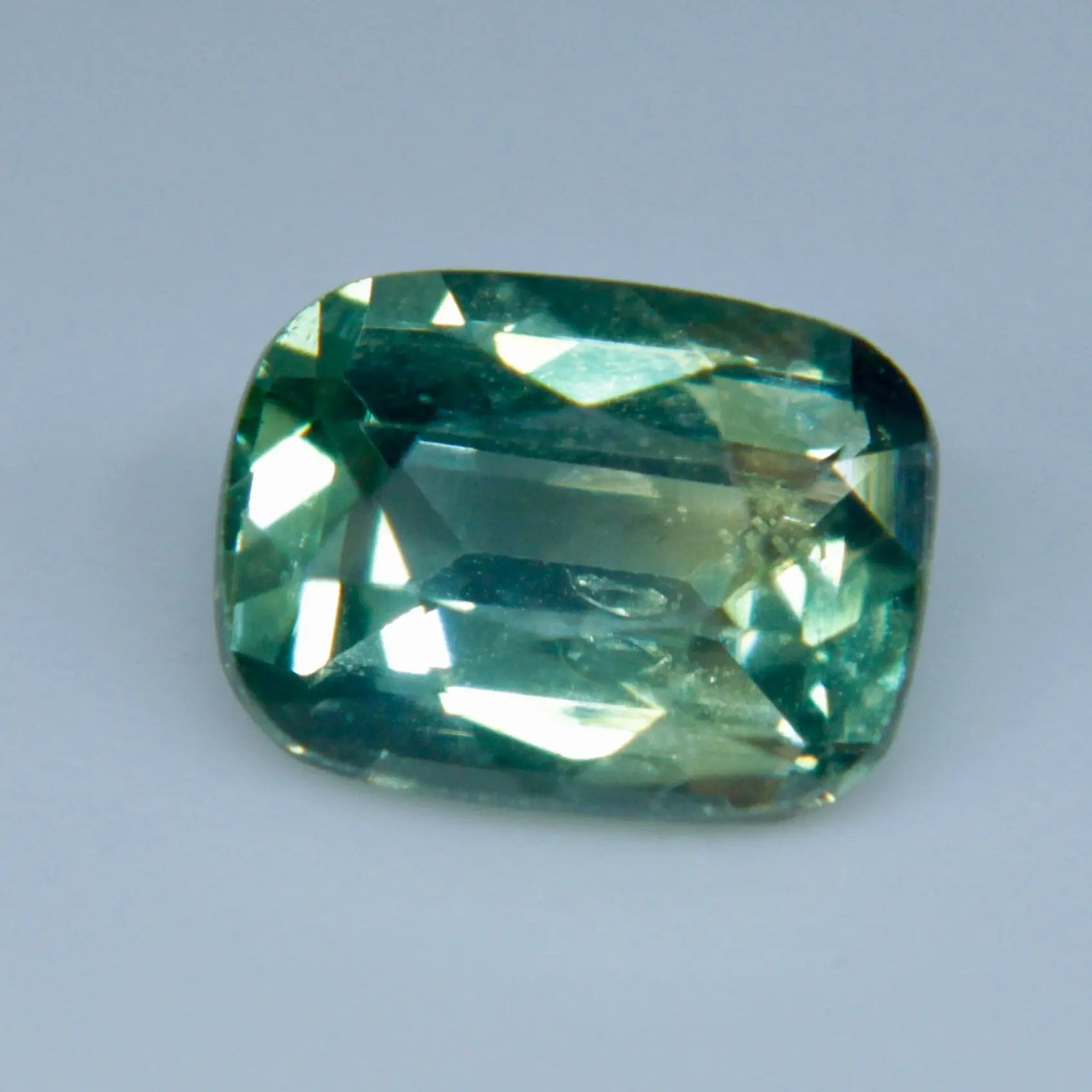 Natural Green Sapphire - Sapphirepal