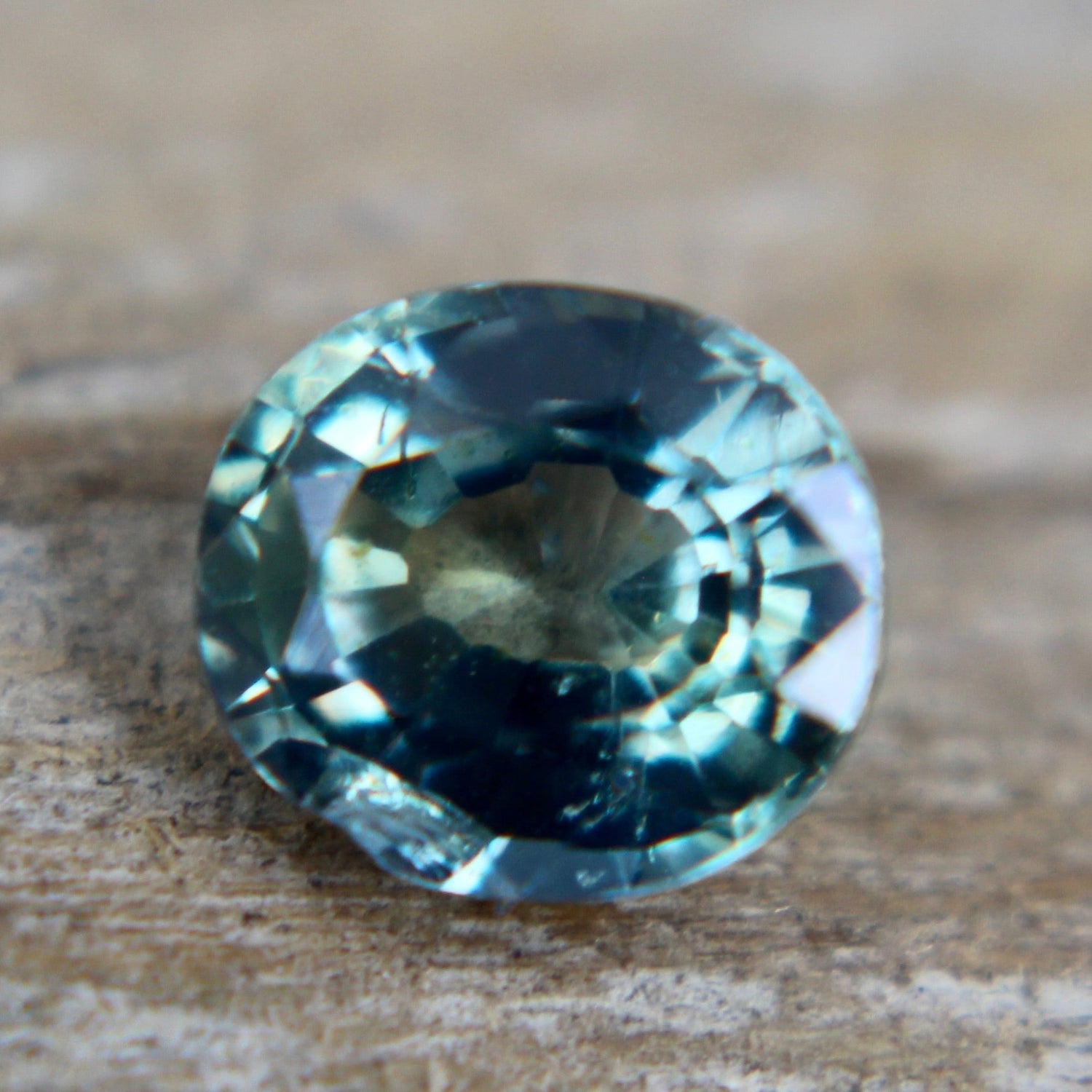 Natural Green Sapphire - Sapphirepal