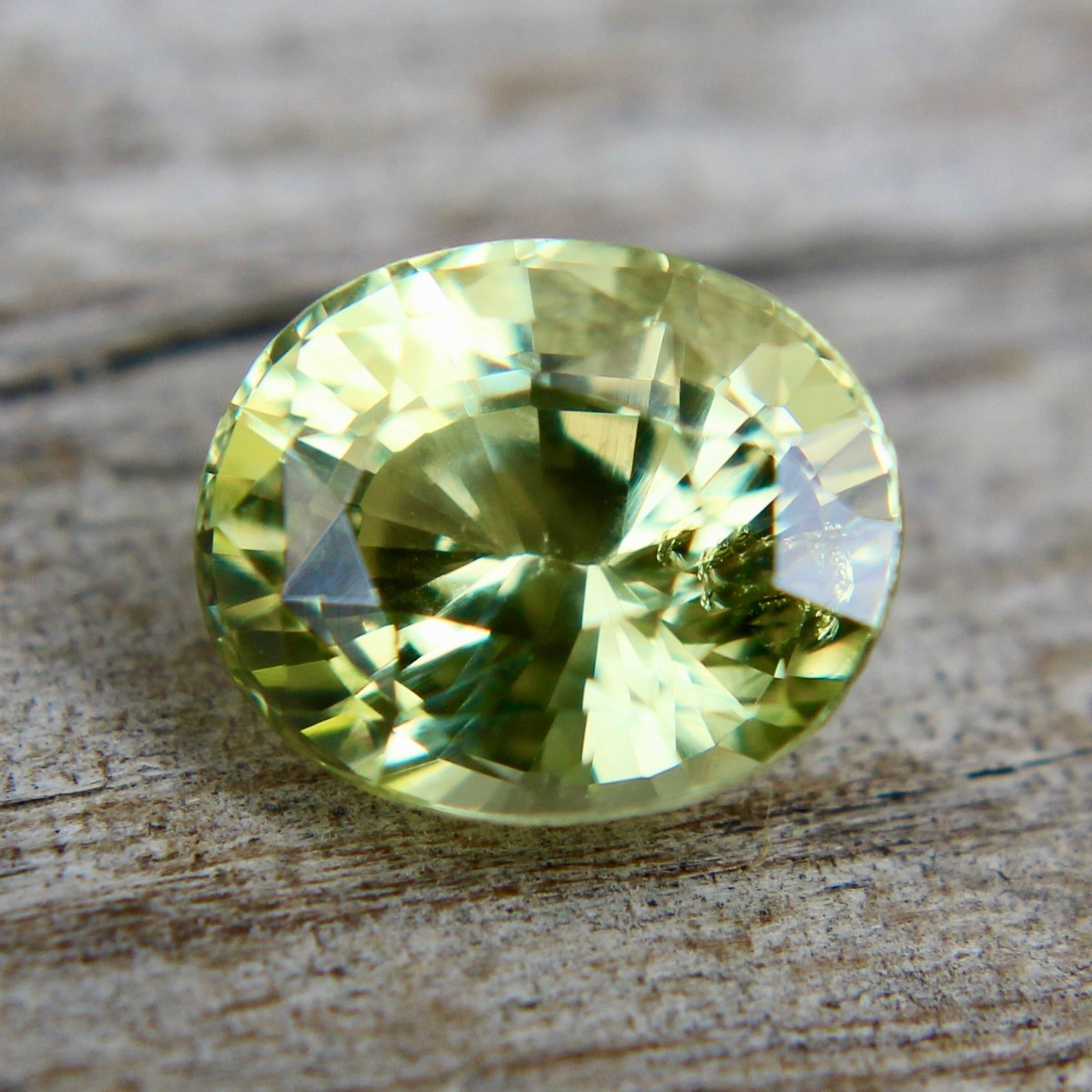 Natural Green Sapphire - Sapphirepal