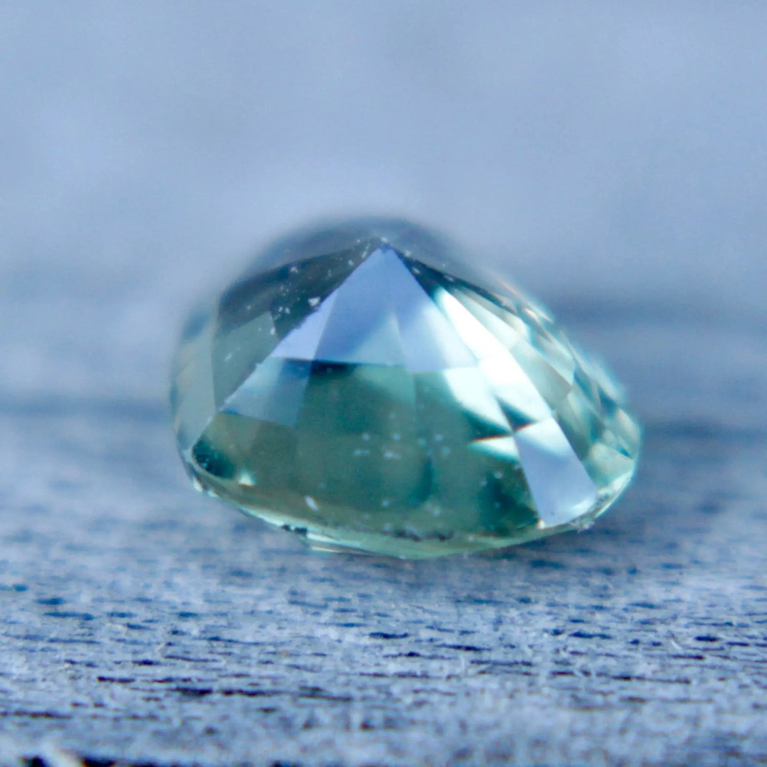 Natural Green Sapphire - Sapphirepal