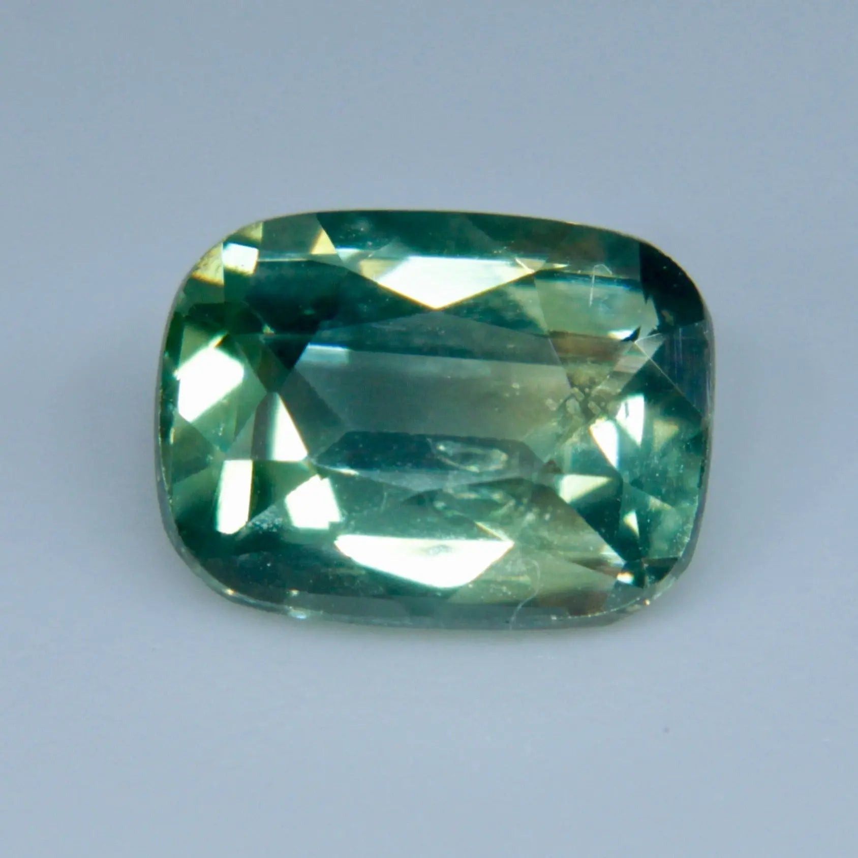 Natural Green Sapphire - Sapphirepal