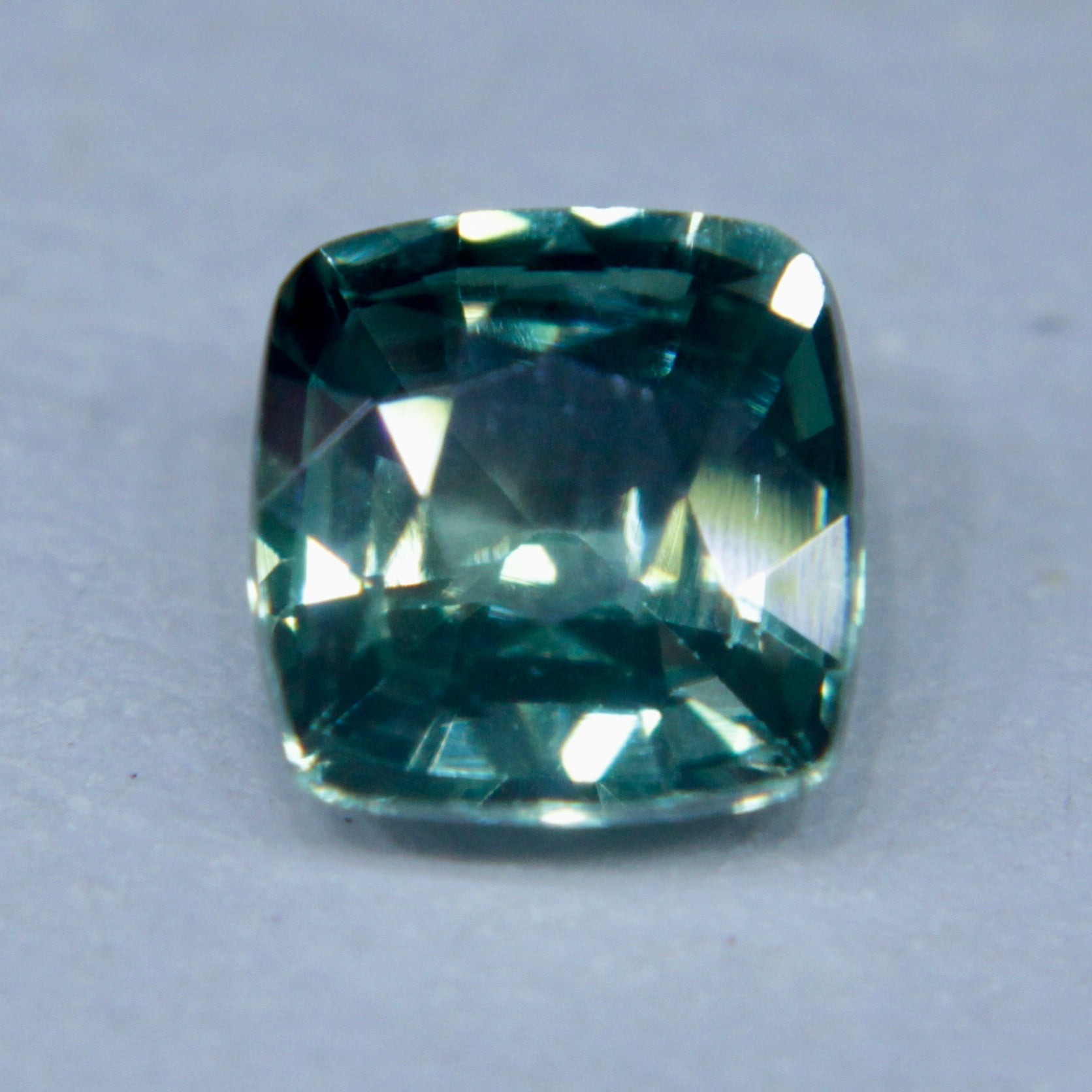 Natural Green Sapphire - Sapphirepal