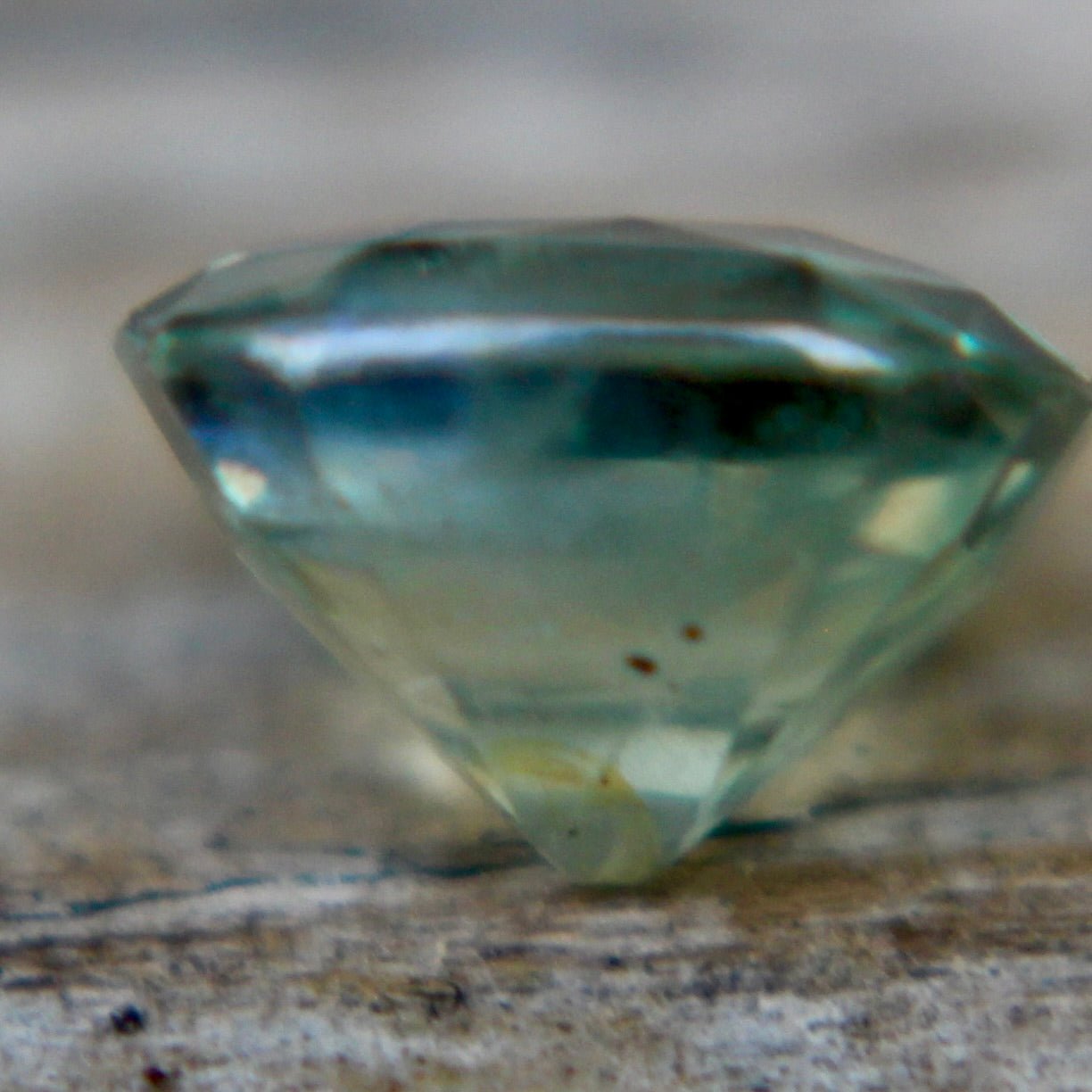Natural Green Sapphire - Sapphirepal