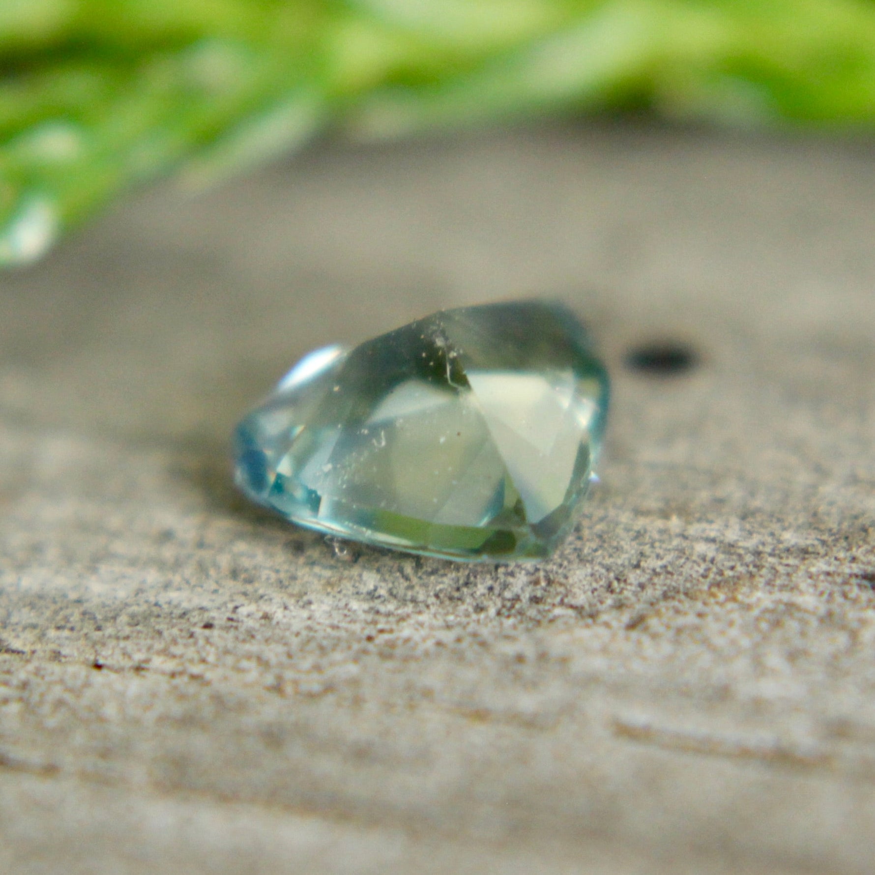 Natural Green Sapphire - Sapphirepal