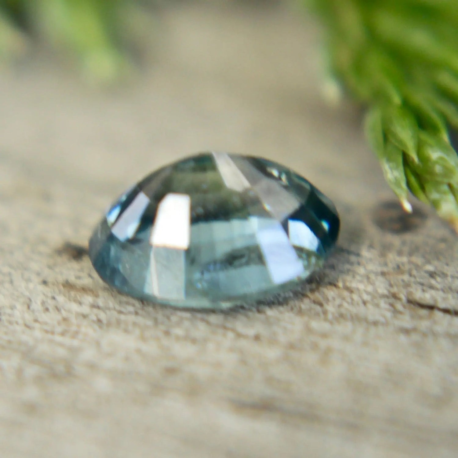Natural Green Sapphire - Sapphirepal