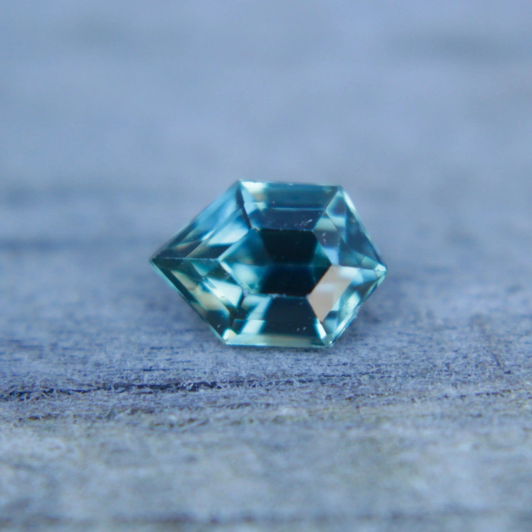 Natural Green Sapphire - Sapphirepal