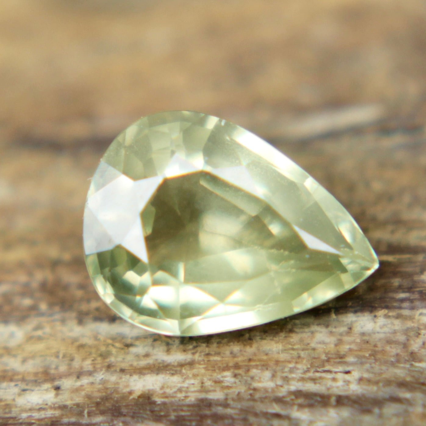 Natural Green Sapphire - Sapphirepal