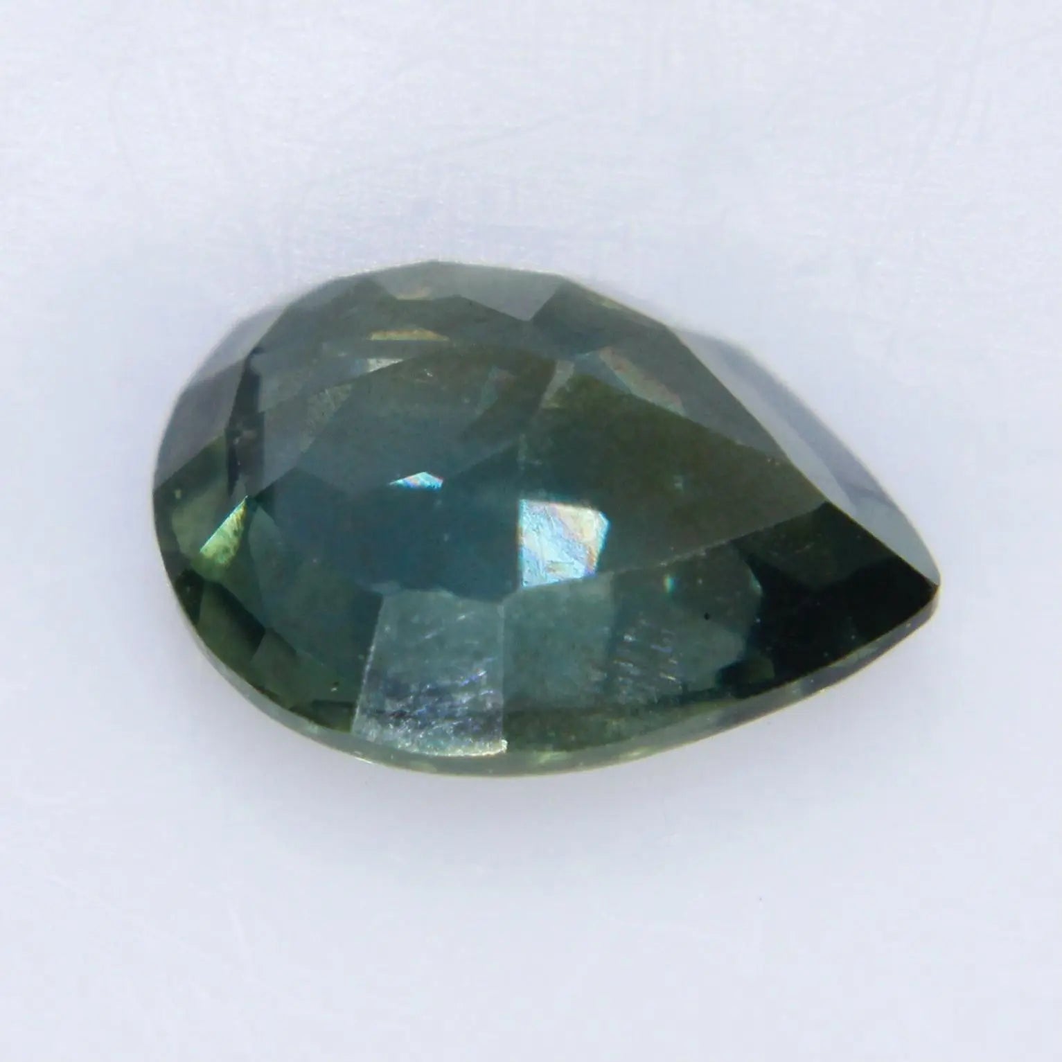 Natural Green Sapphire - Sapphirepal