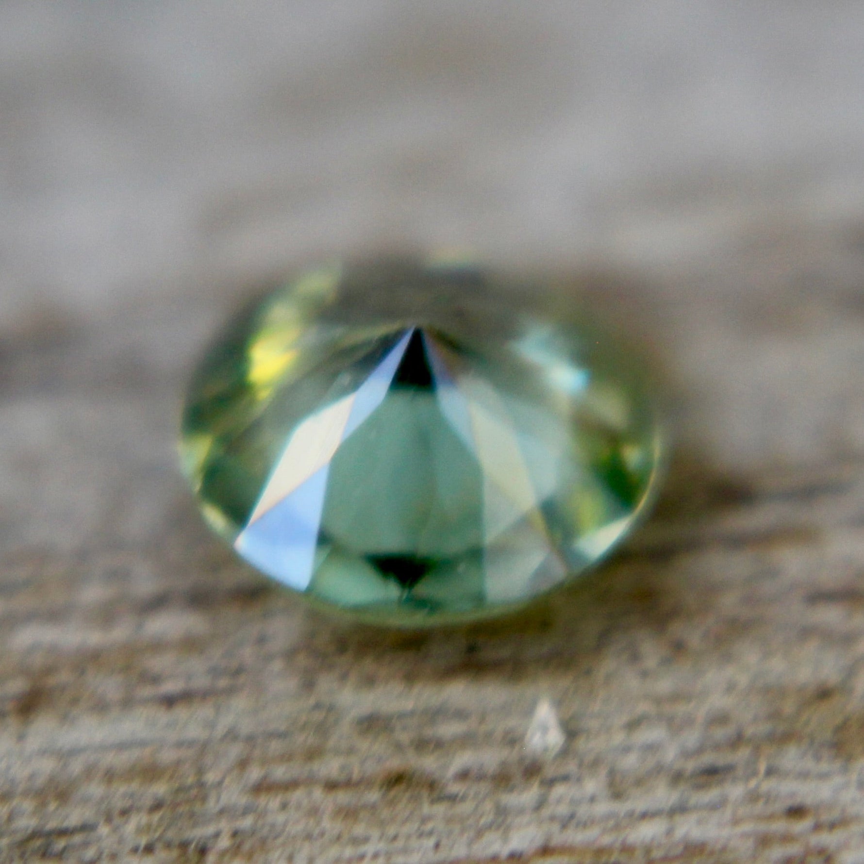 Natural Green Sapphire - Sapphirepal