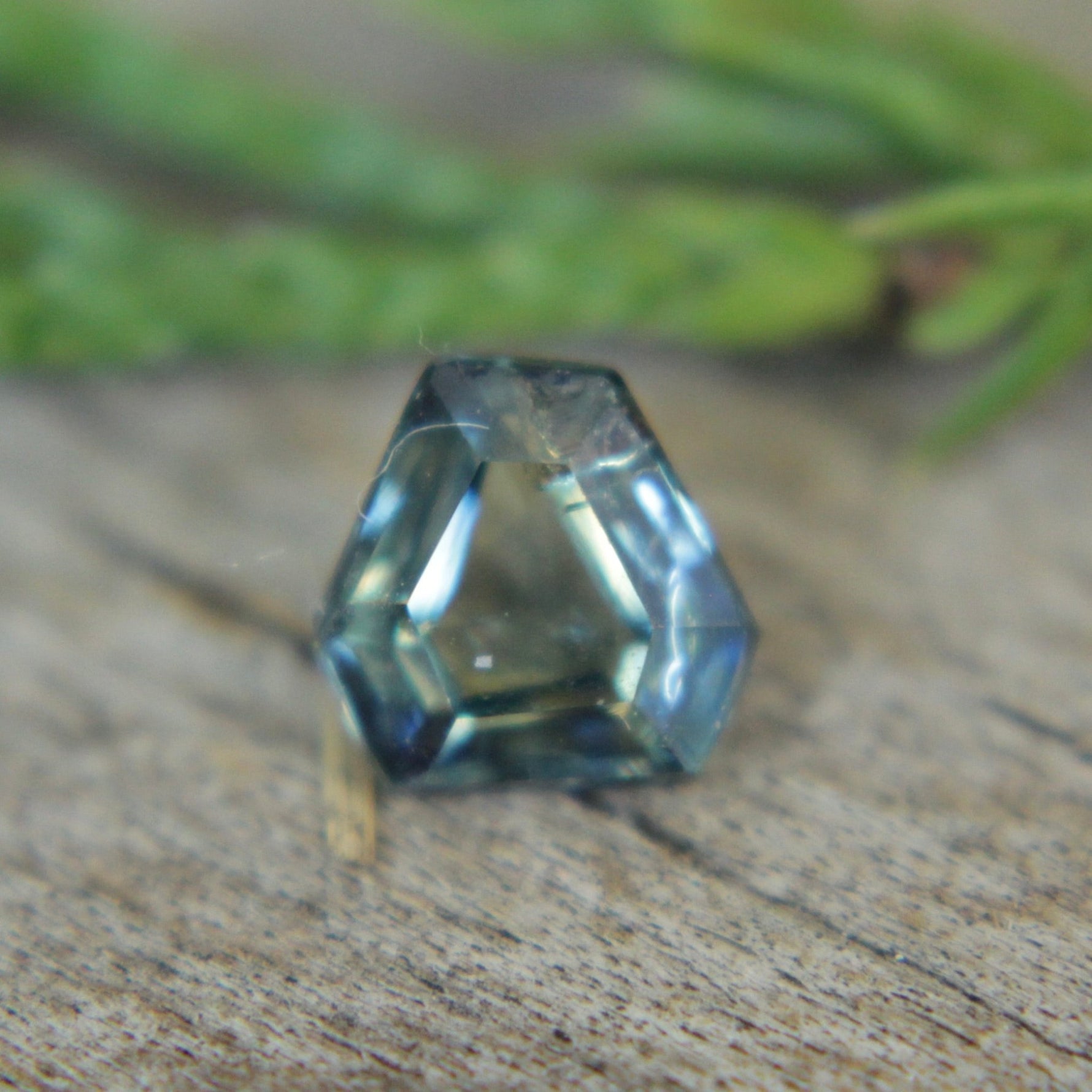 Natural Green Sapphire - Sapphirepal