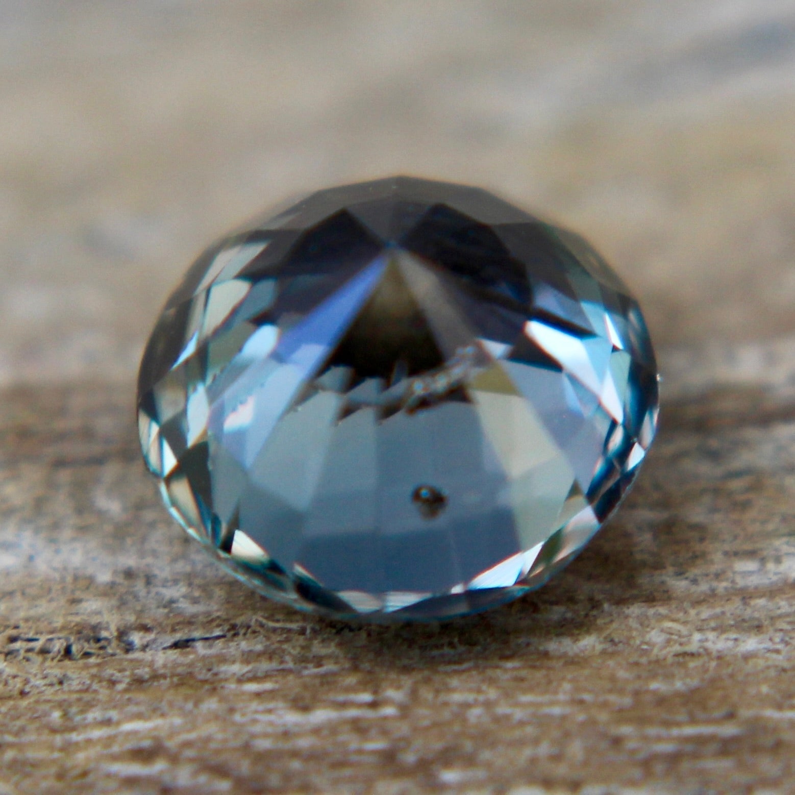 Natural Green Sapphire - Sapphirepal