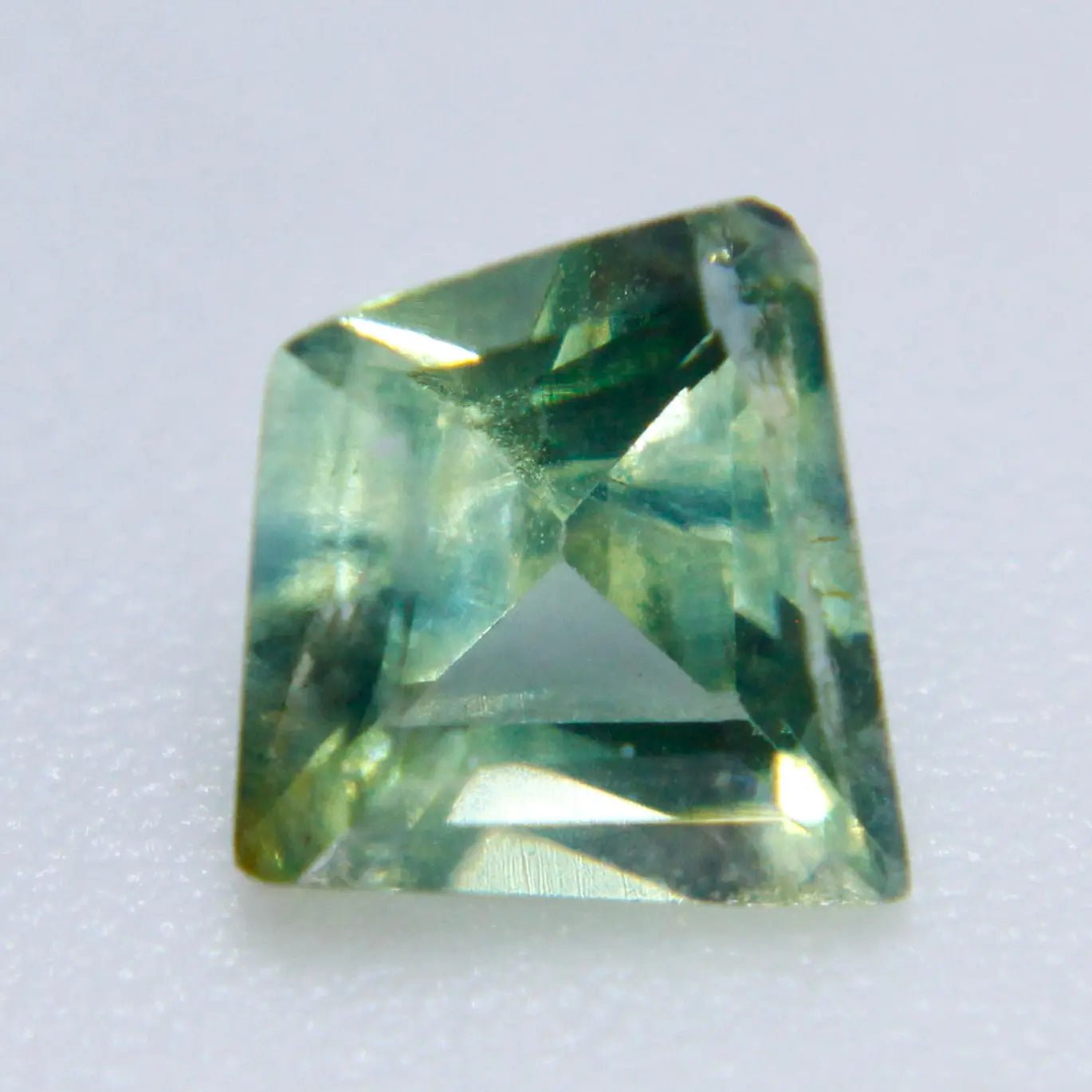 Natural Green Sapphire - Sapphirepal