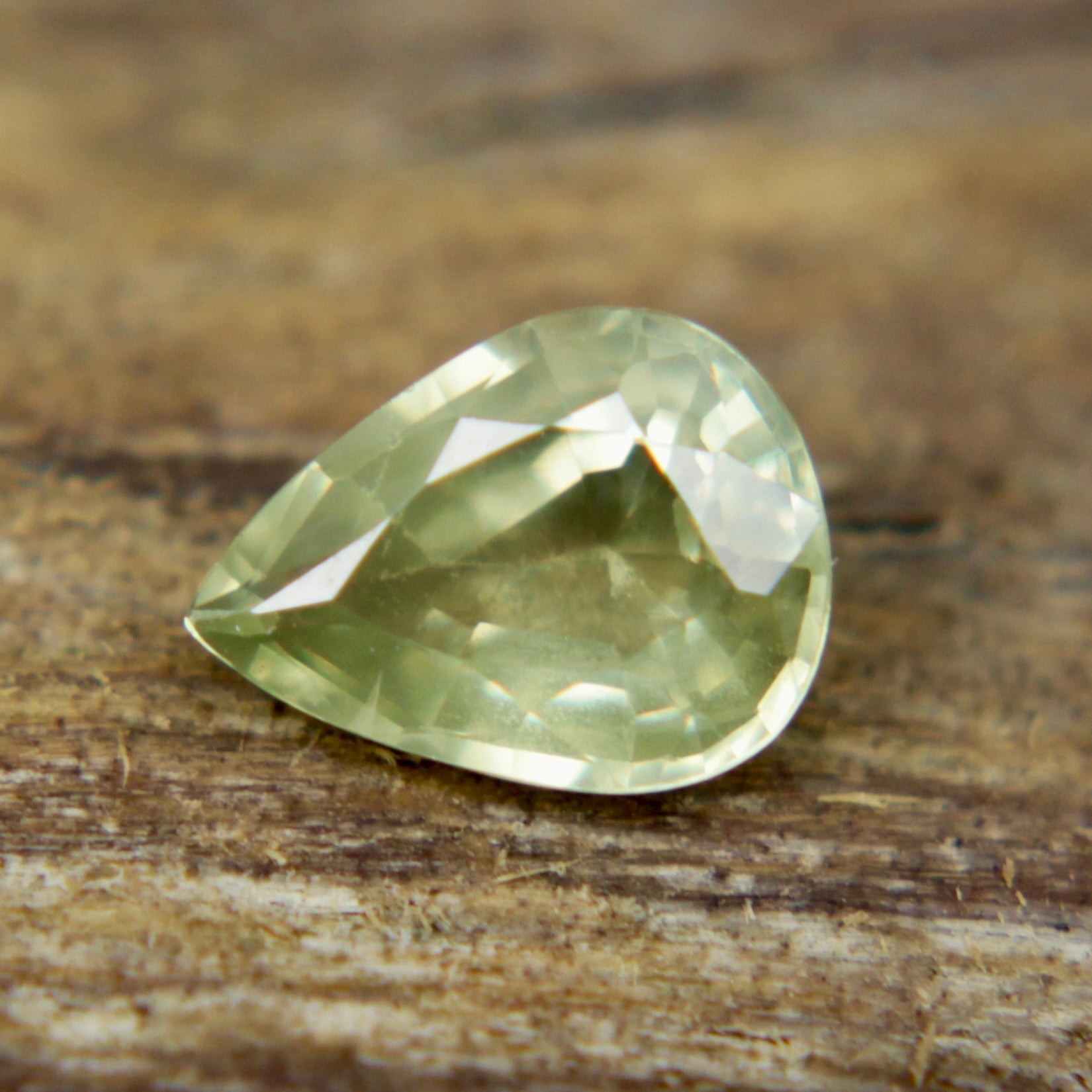 Natural Green Sapphire - Sapphirepal