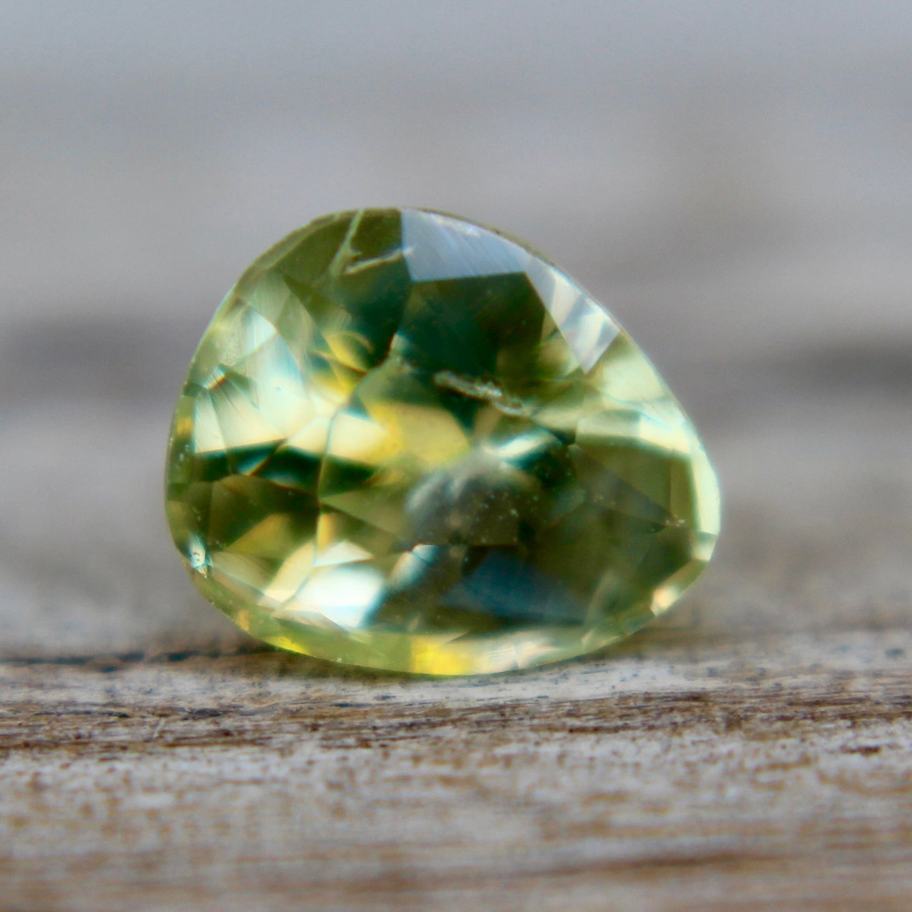 Natural Green Sapphire - Sapphirepal