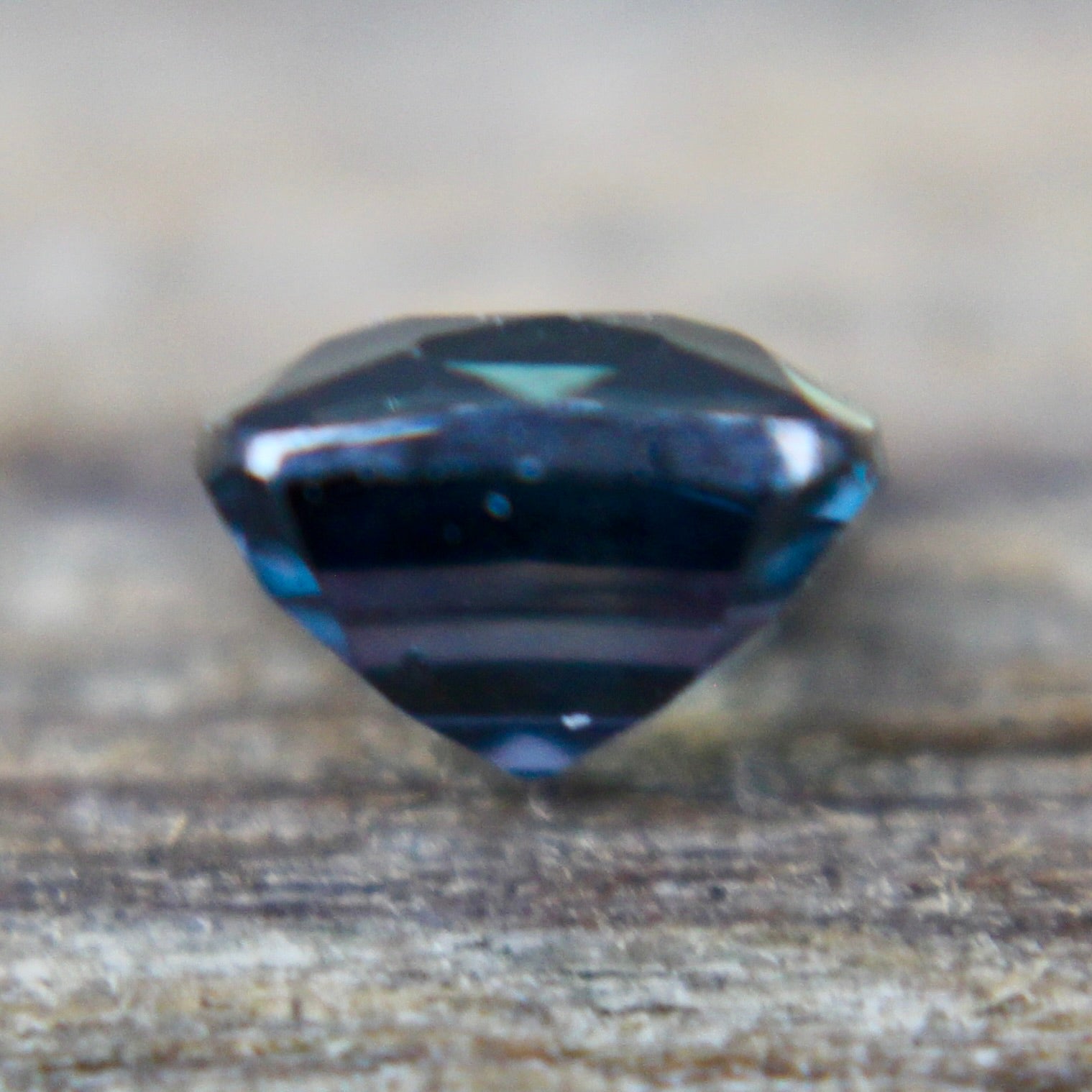 Natural Green Sapphire - Sapphirepal