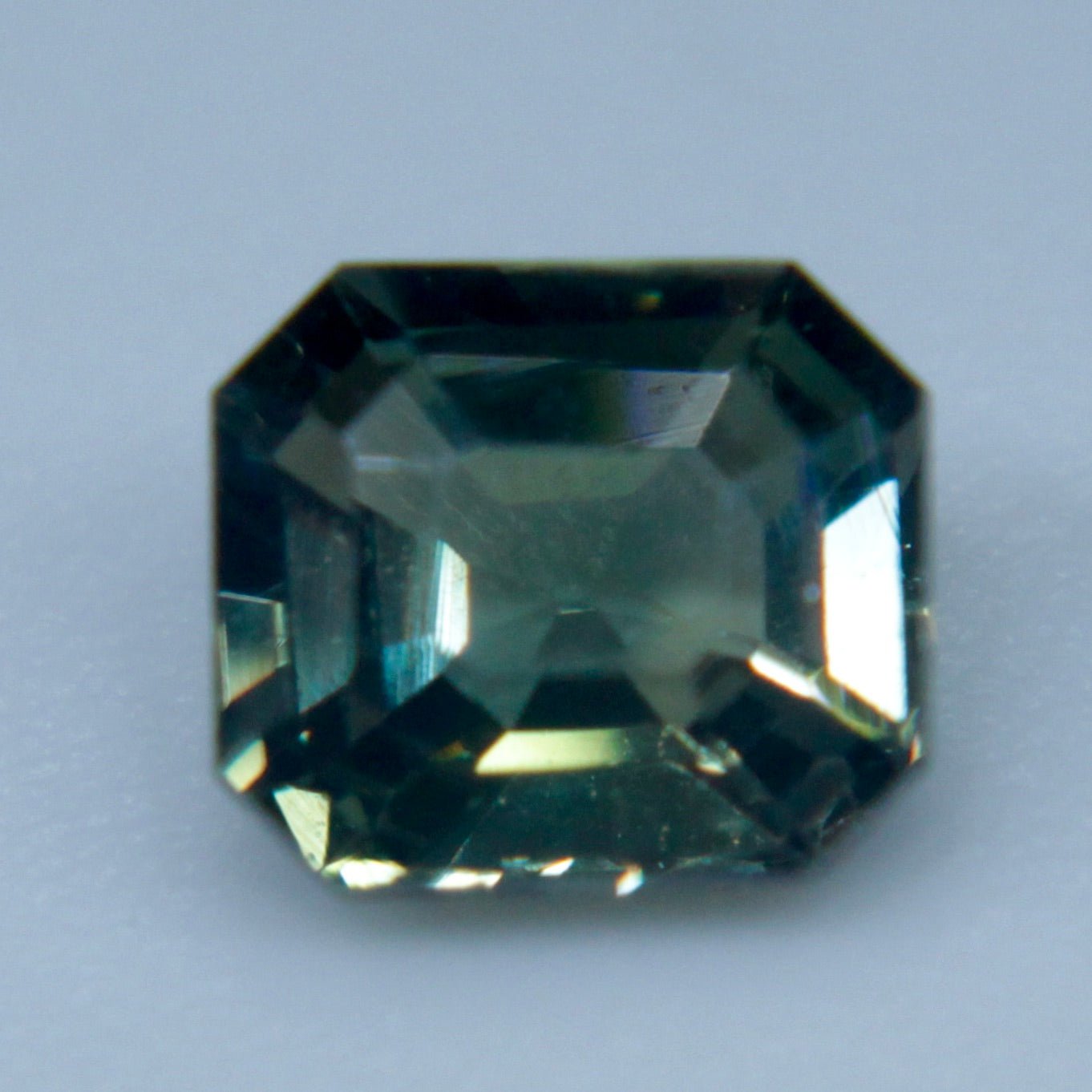 Natural Green Sapphire - Sapphirepal