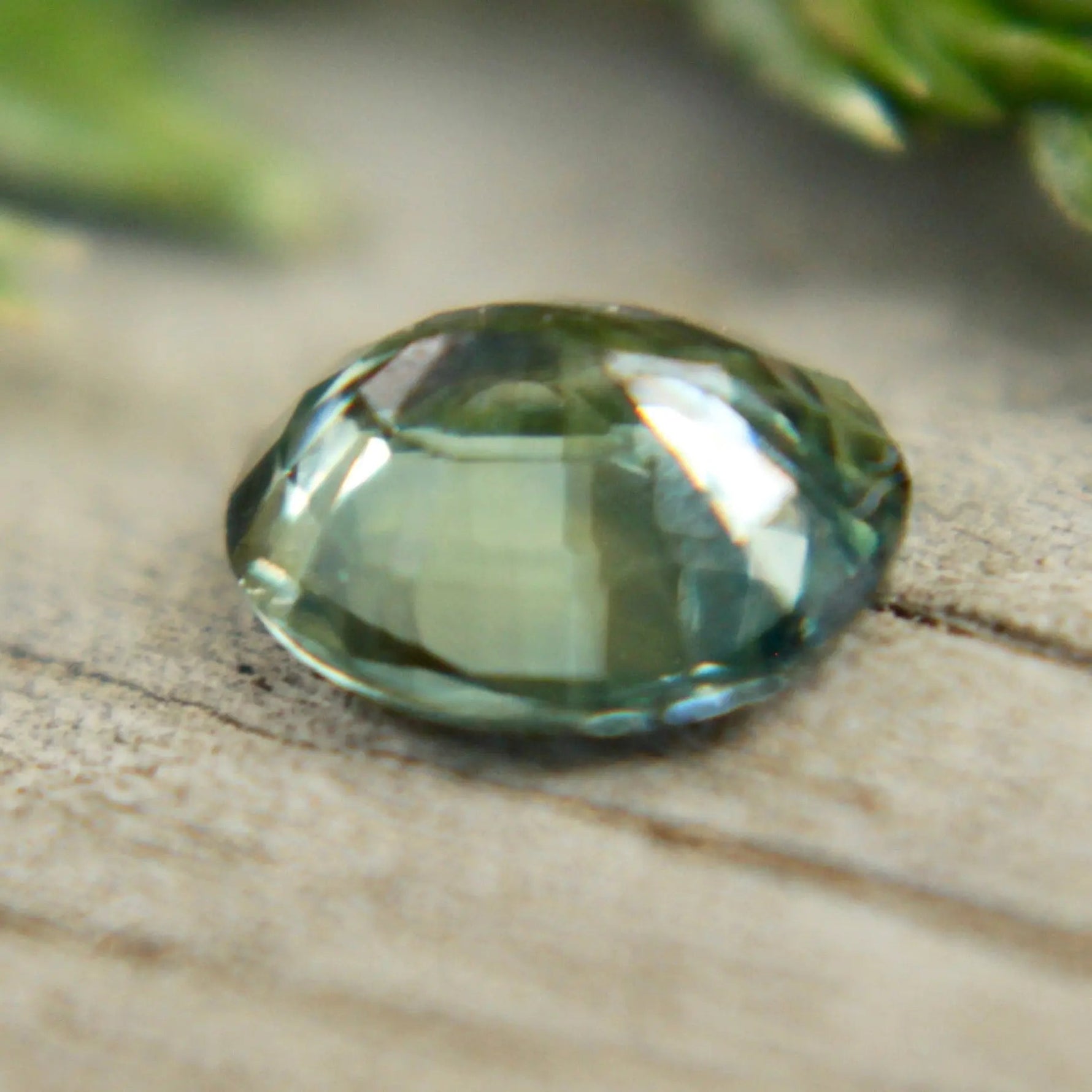 Natural Green Sapphire - Sapphirepal