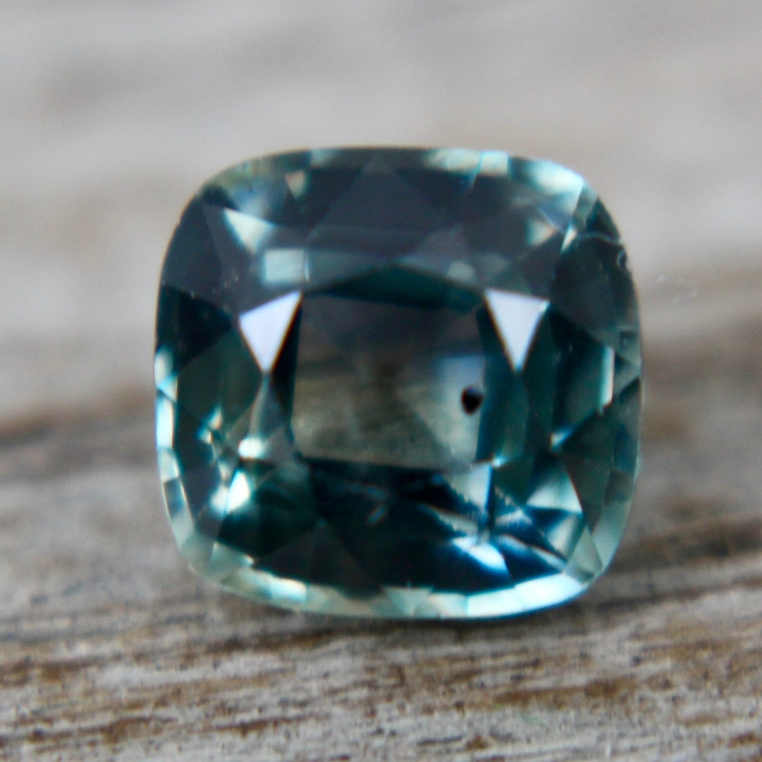 Natural Green Sapphire - Sapphirepal
