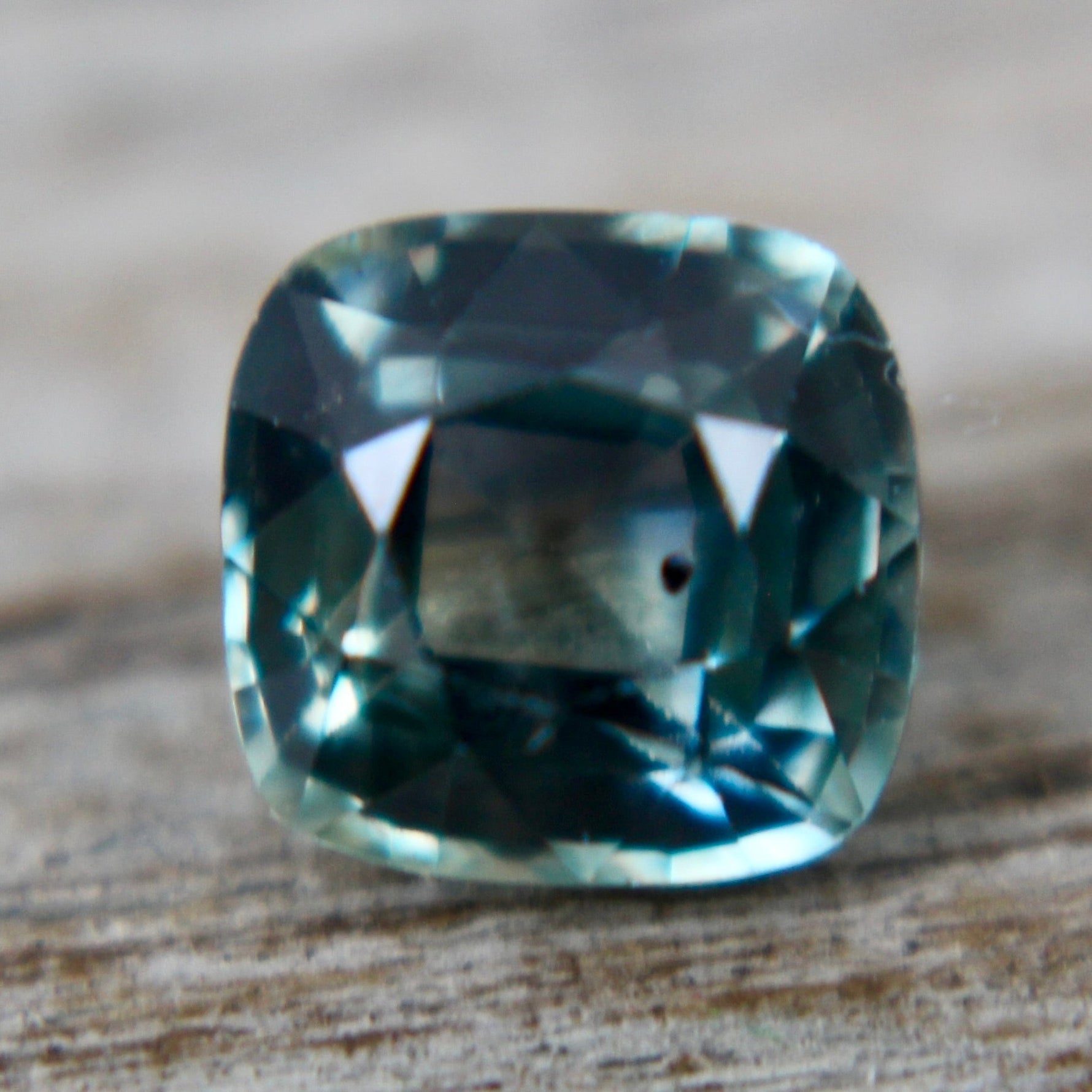Natural Green Sapphire - Sapphirepal
