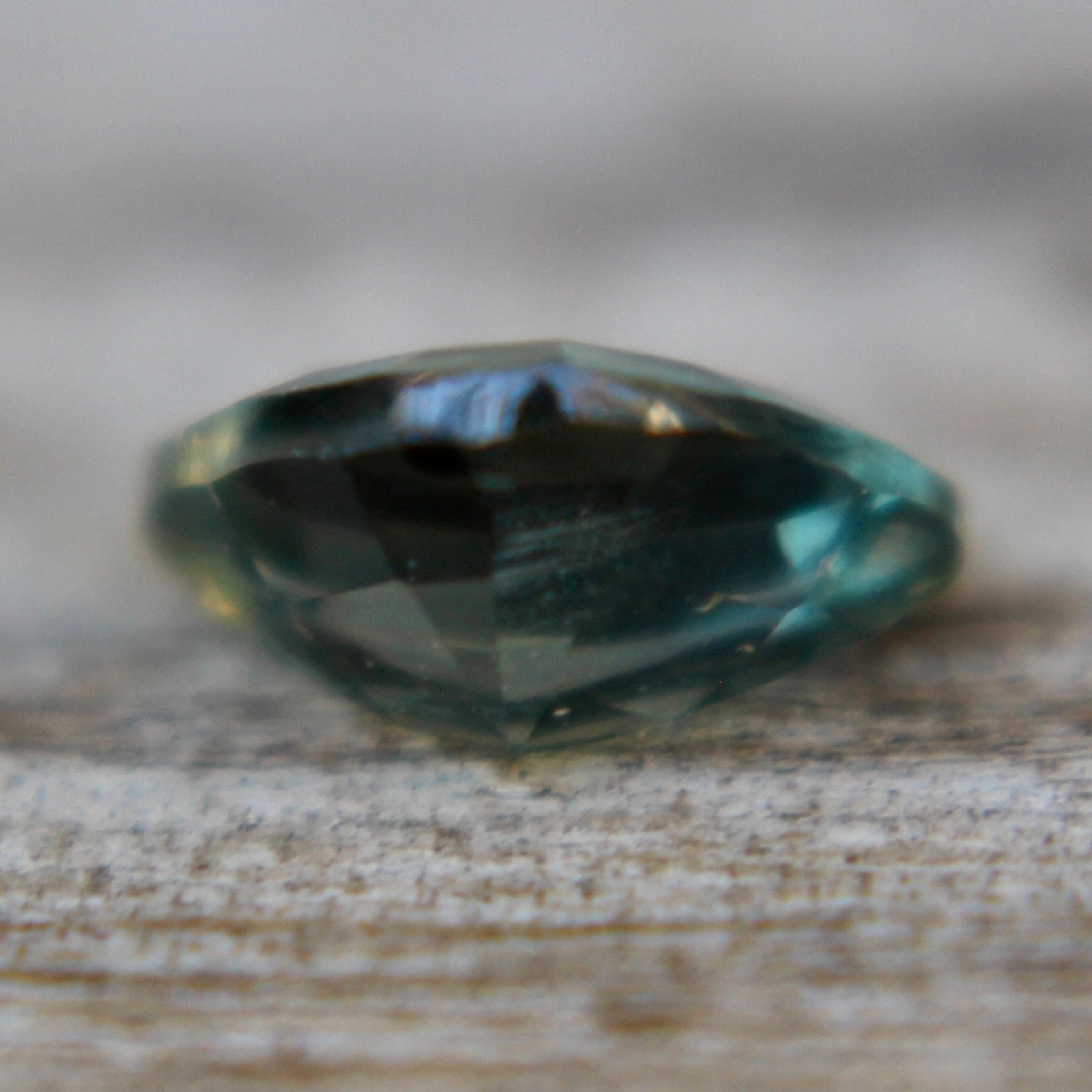 Natural Green Sapphire - Sapphirepal