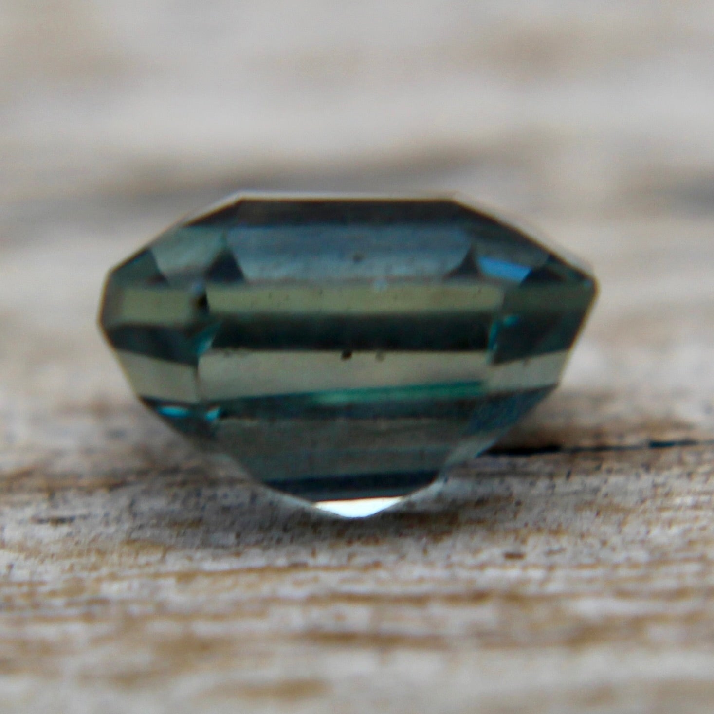 Natural Green Sapphire - Sapphirepal