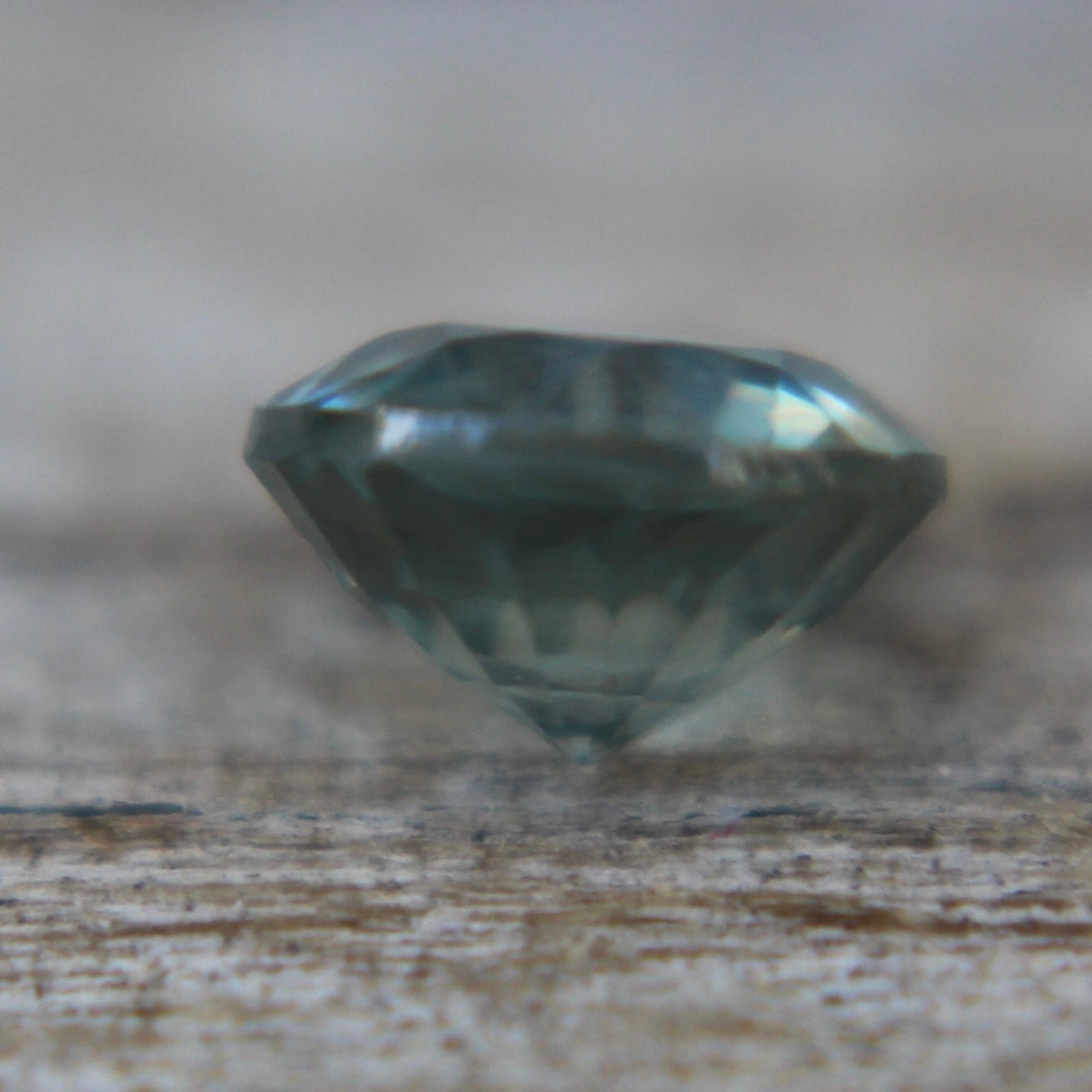 Small green sapphire loose gemstone for minimalist jewelry design