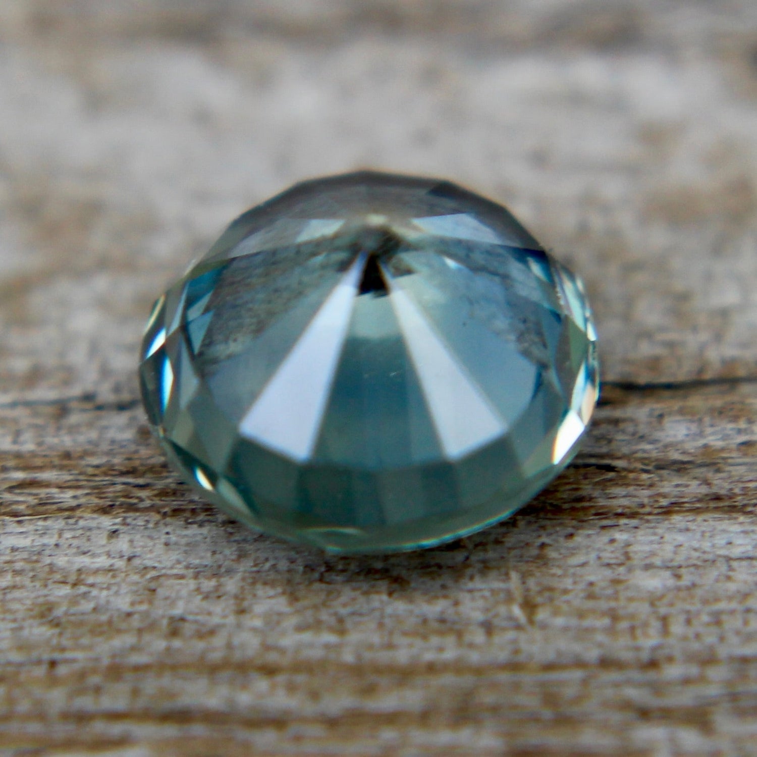 Natural Green Sapphire - Sapphirepal