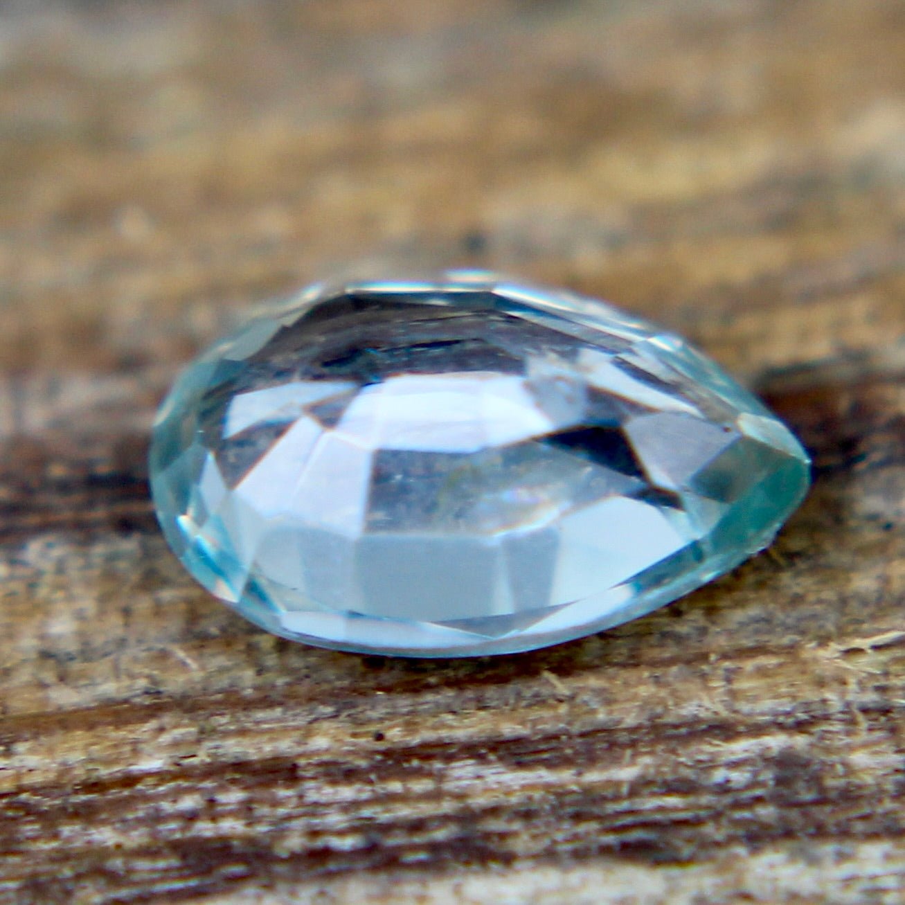 Natural Green Sapphire - Sapphirepal