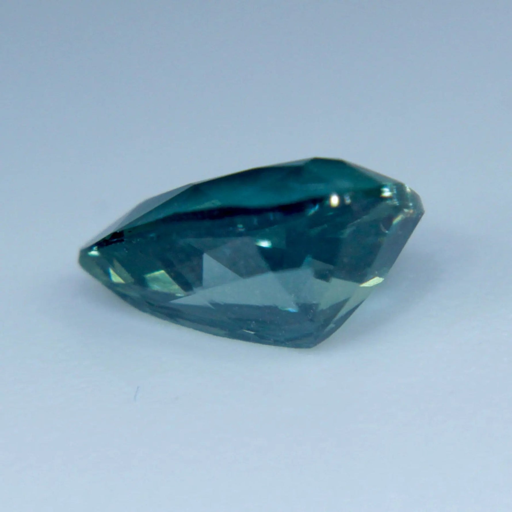 Natural Green Sapphire - Sapphirepal