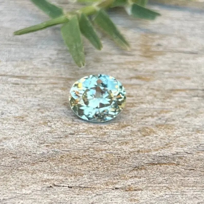 Natural Green Sapphire - Sapphirepal