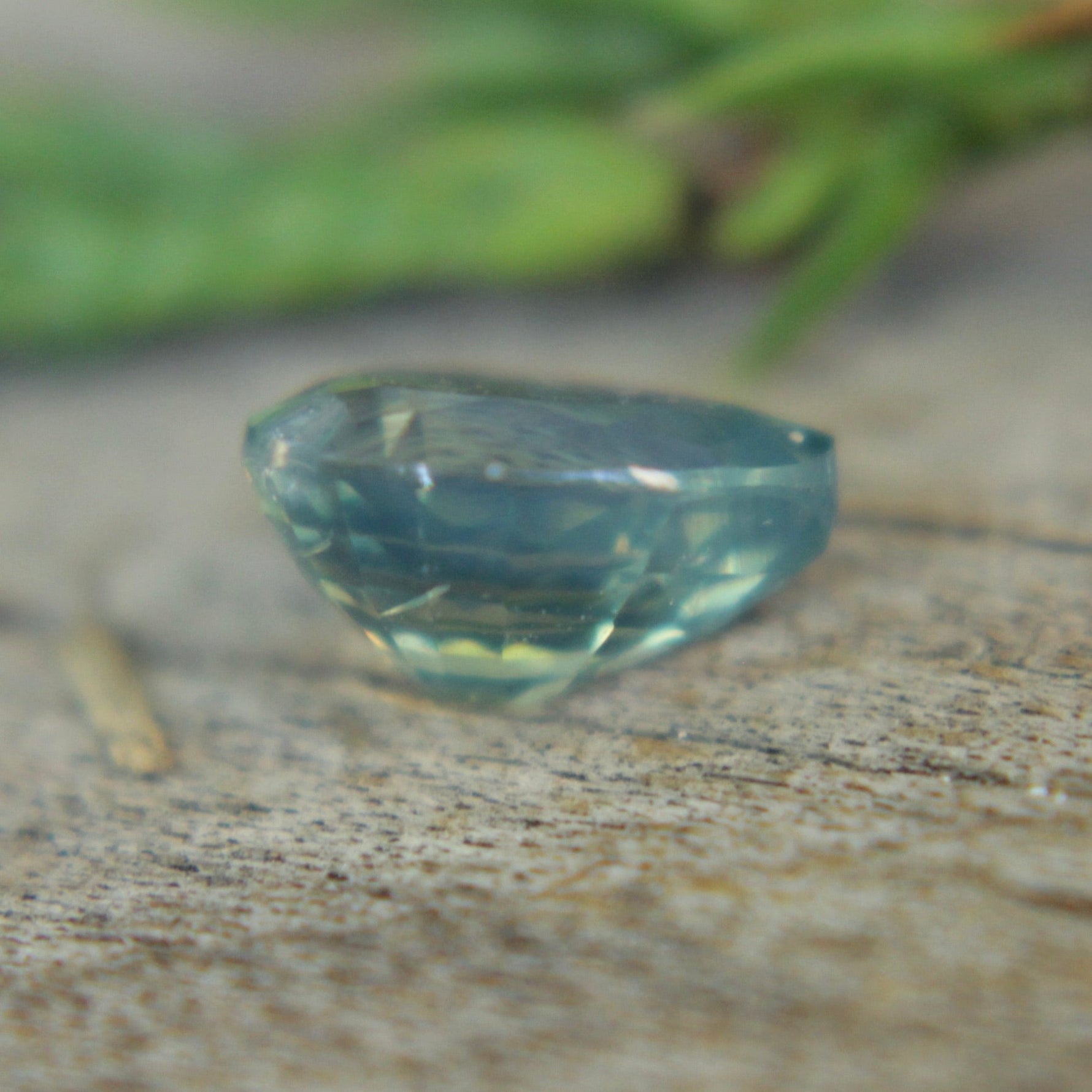 Natural Green Sapphire - Sapphirepal