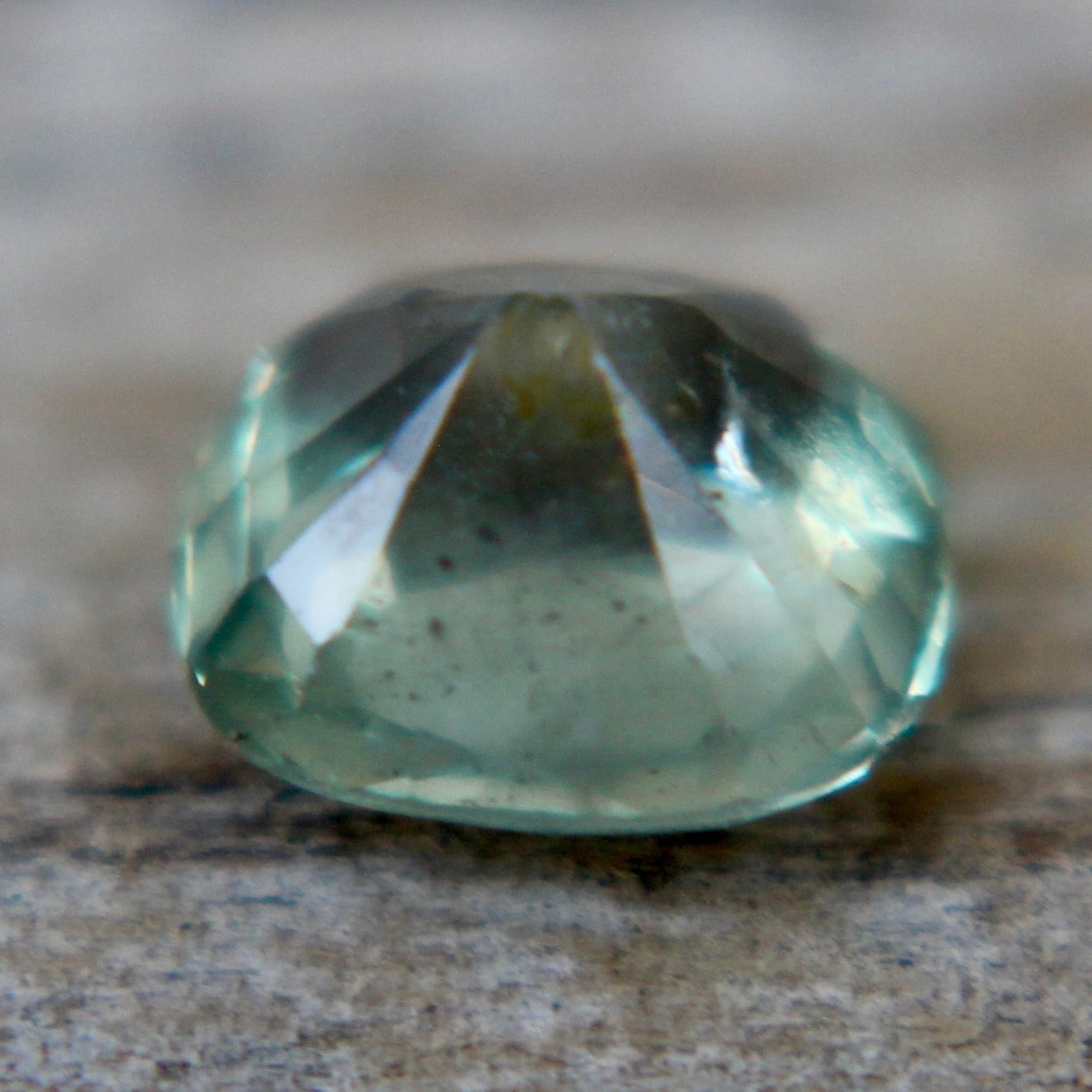 Natural Green Sapphire - Sapphirepal