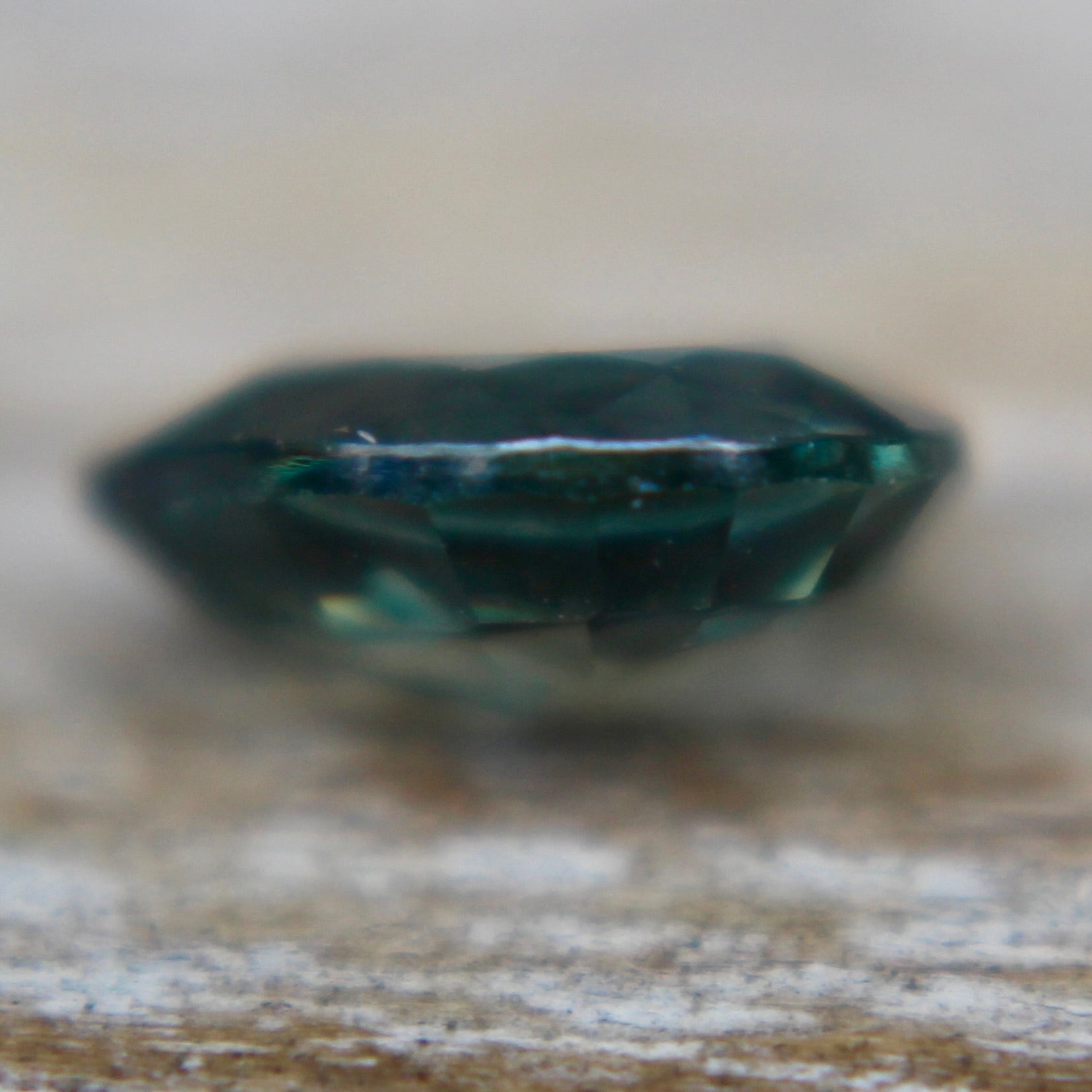 Natural Green Sapphire - Sapphirepal