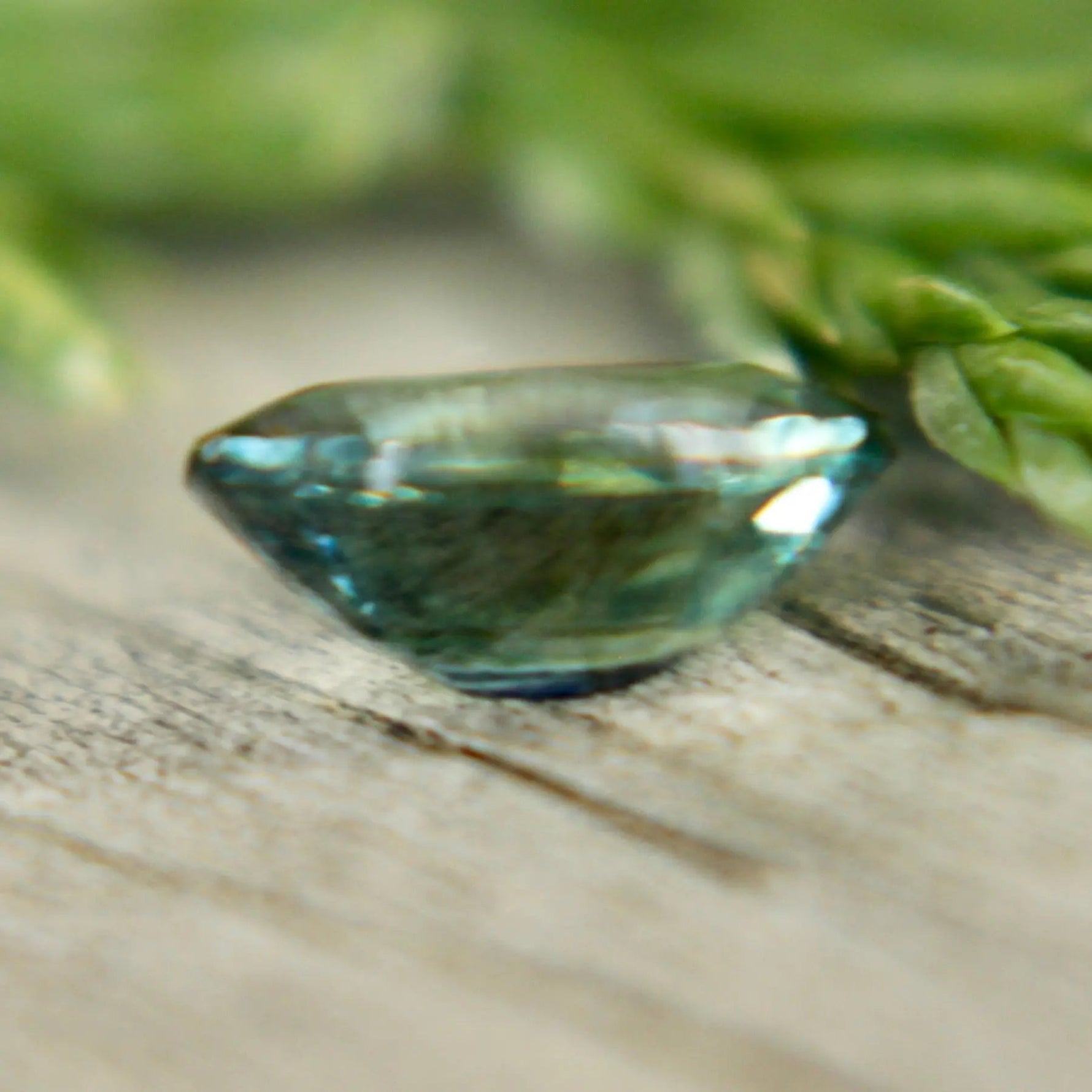 Natural Green Sapphire - Sapphirepal