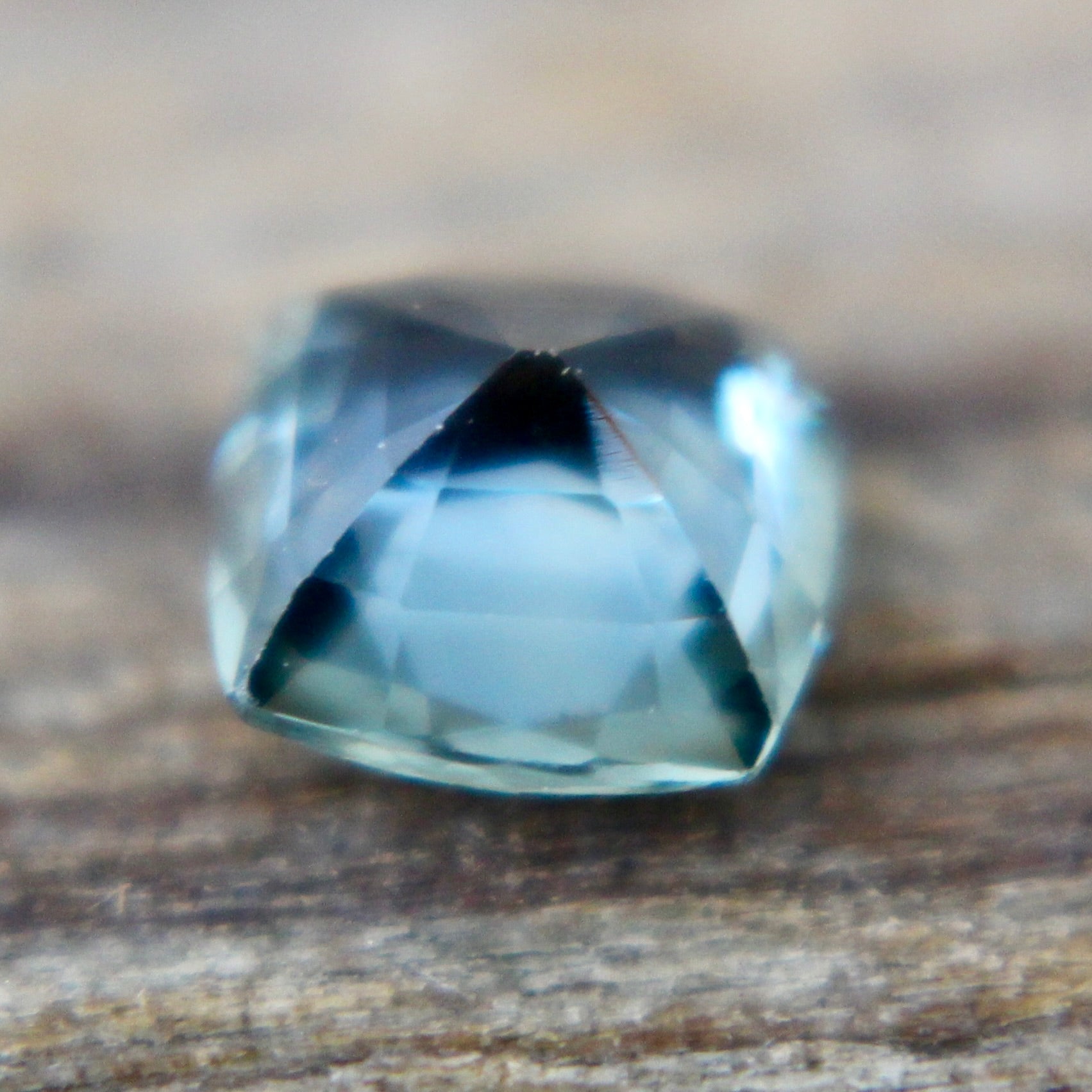 Natural Green Sapphire - Sapphirepal