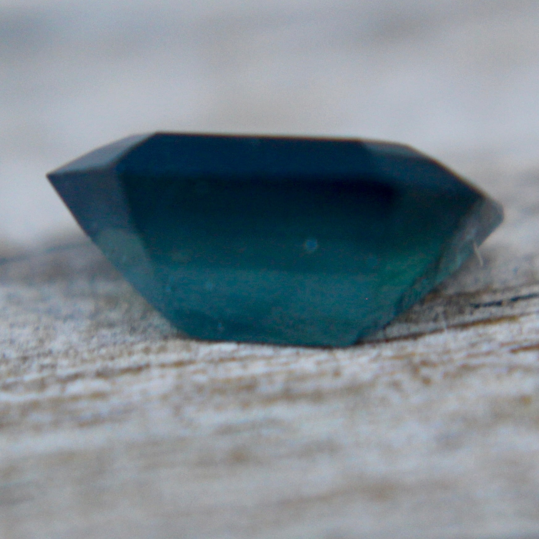 Natural Green Sapphire - Sapphirepal