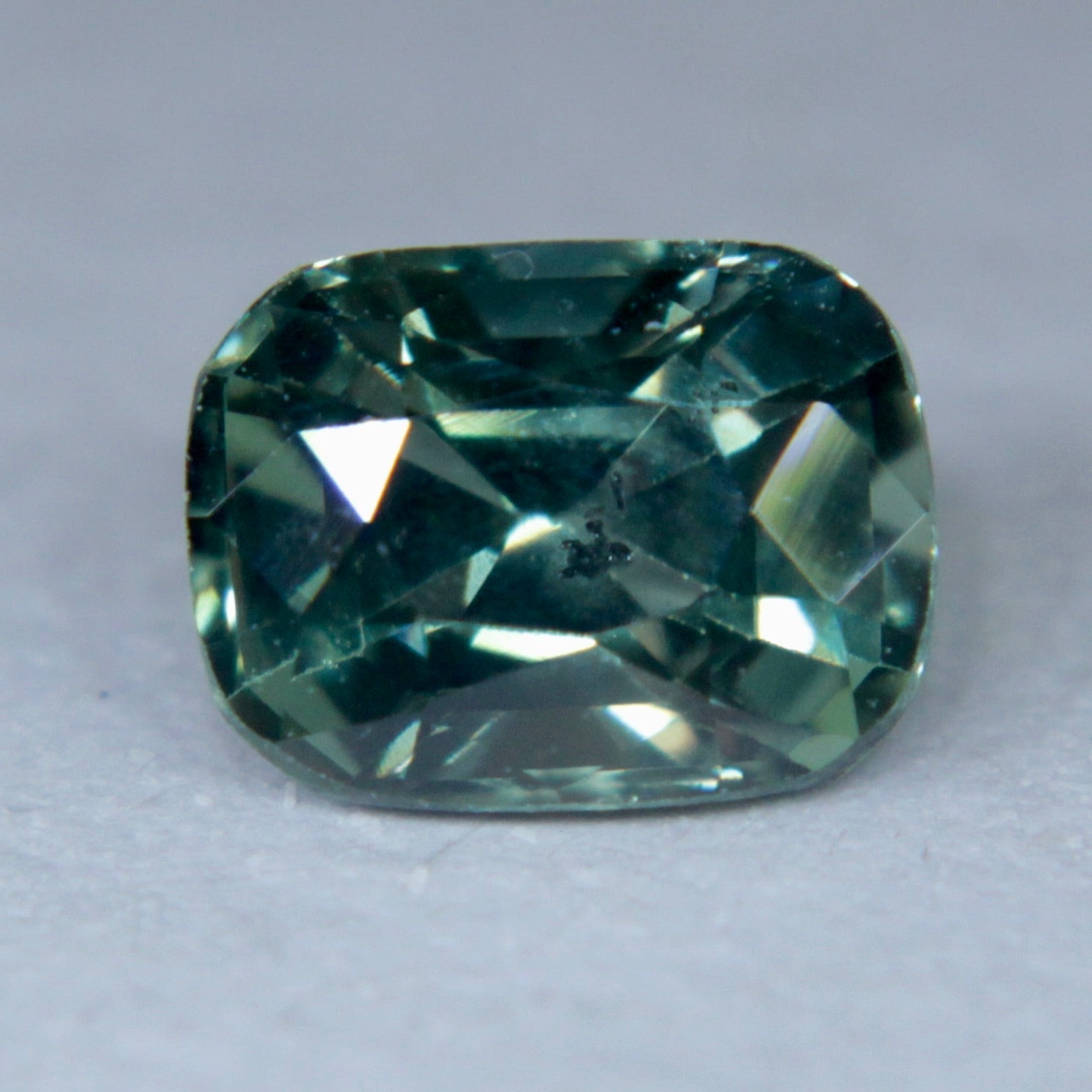 Natural Green Sapphire - Sapphirepal