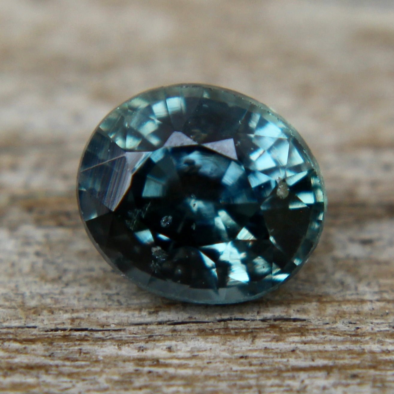 Natural Green Sapphire - Sapphirepal