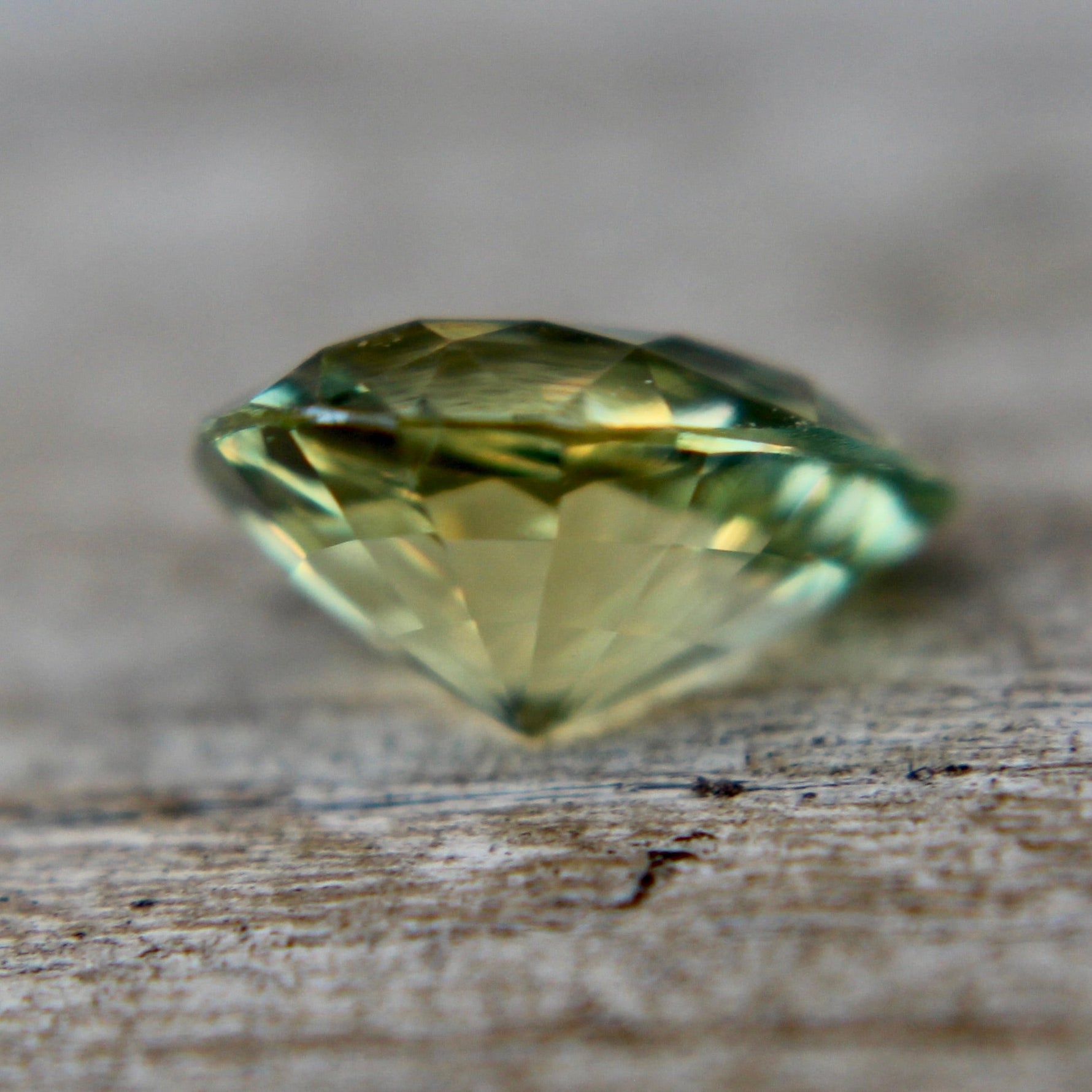 Natural Green Sapphire - Sapphirepal