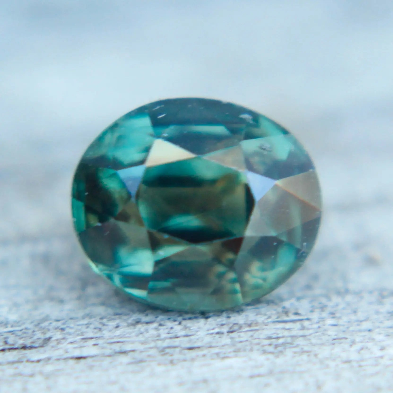 Natural Green Sapphire - Sapphirepal